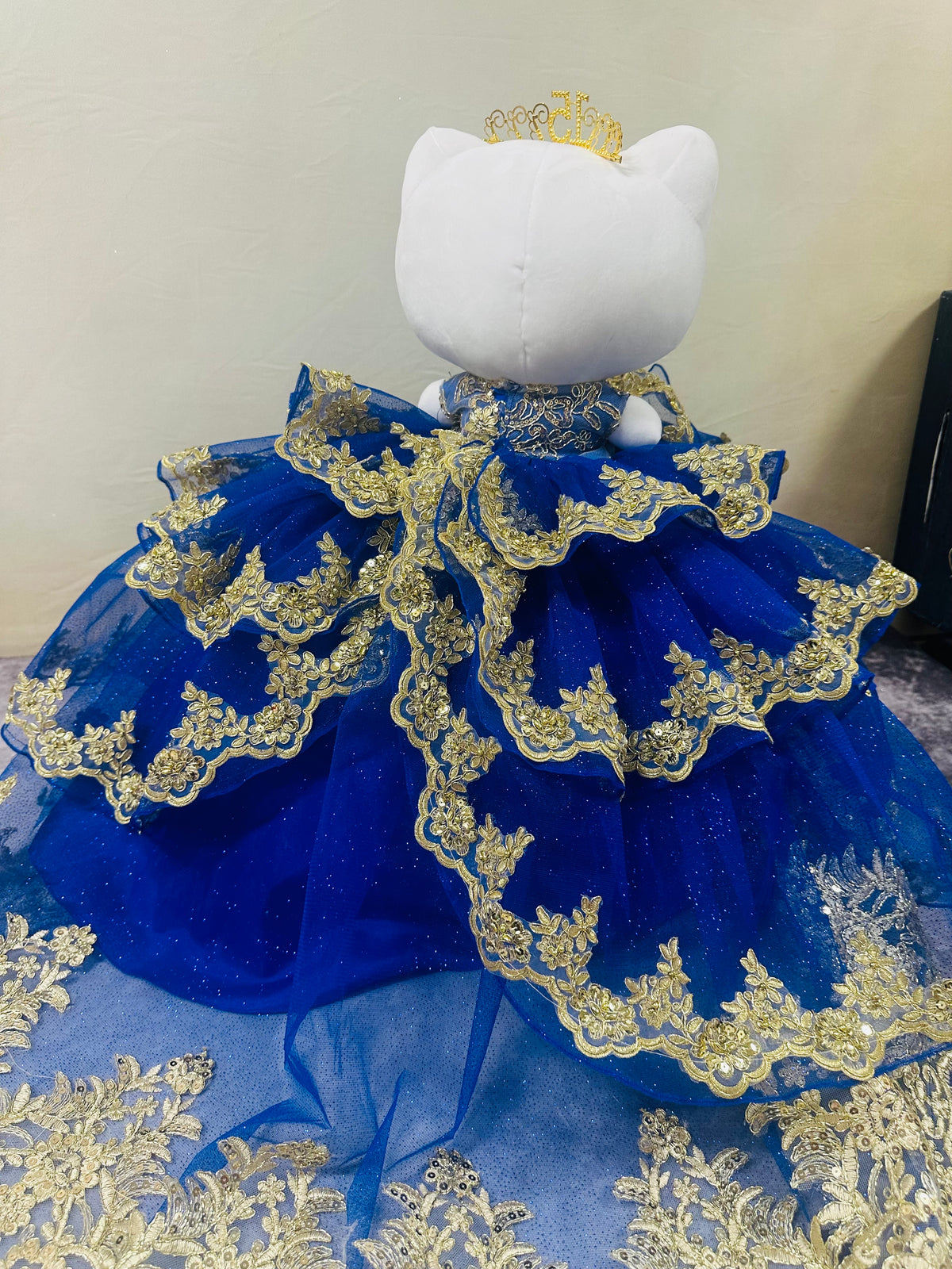 Quinceañera Hello kitty doll
