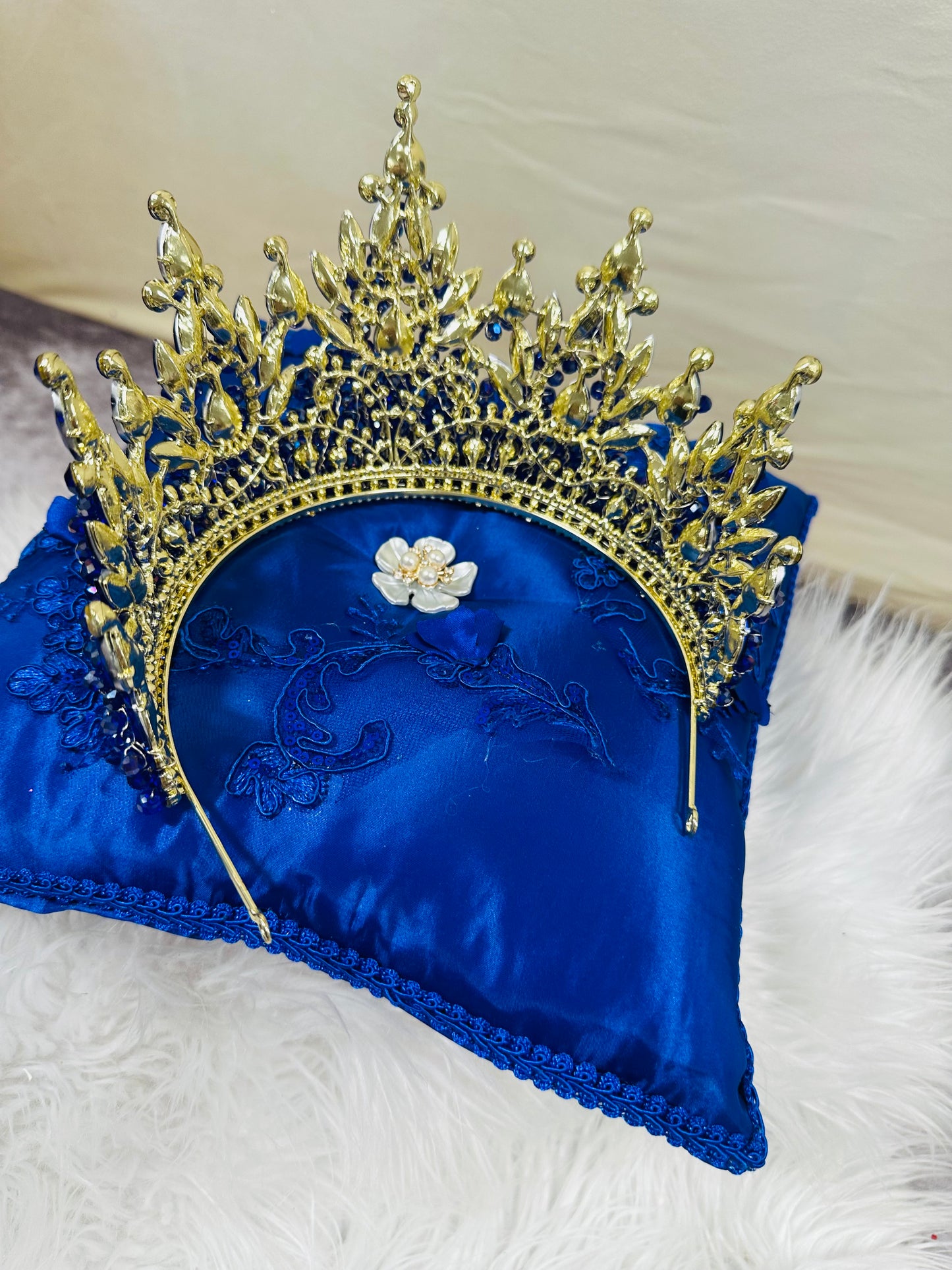 Crown 👑