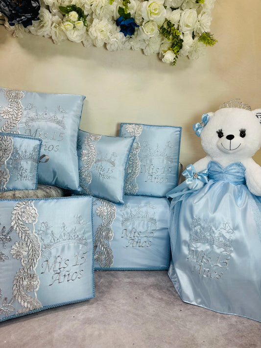 Quinceañera pillow set