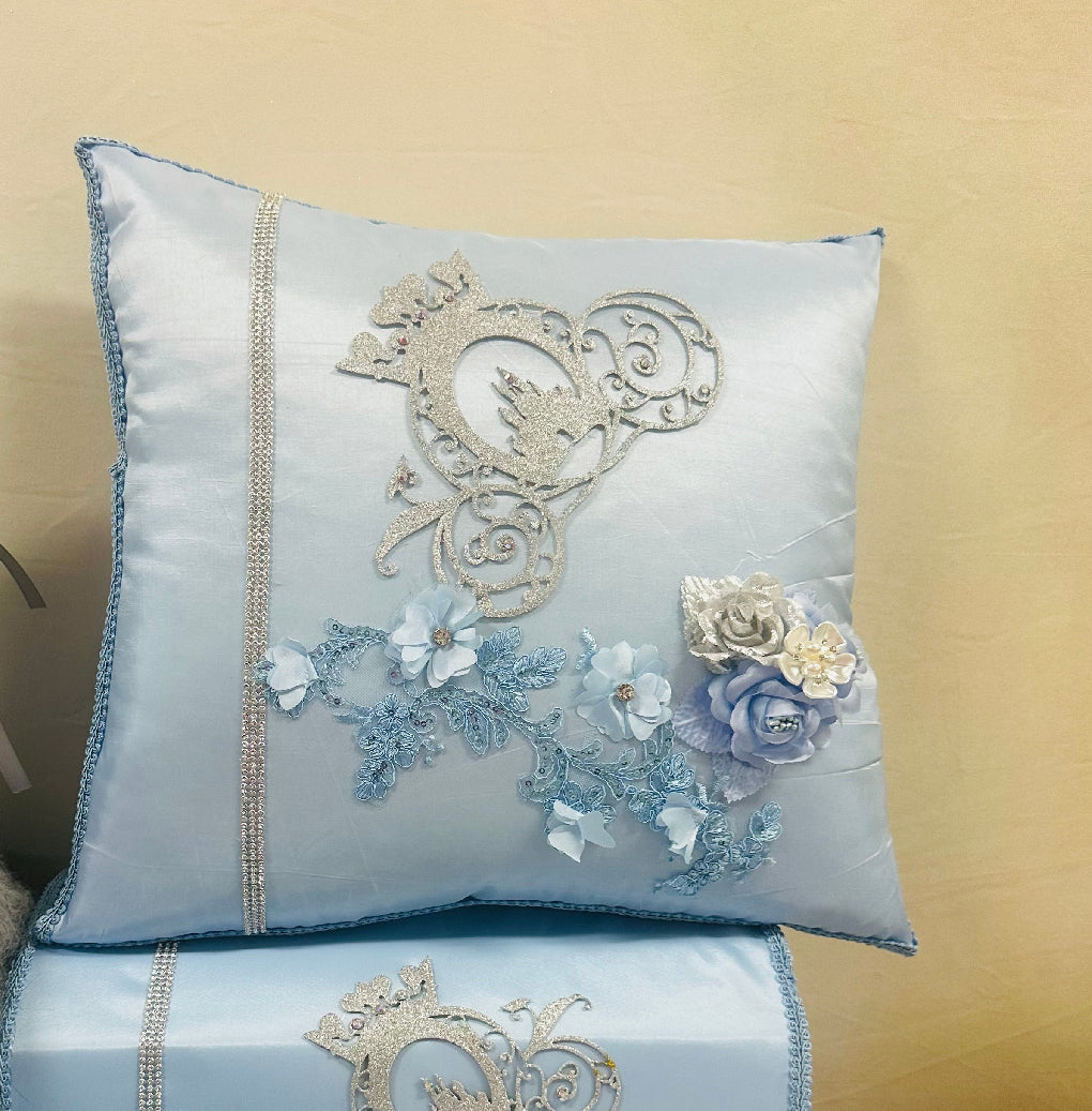 Quinceañera pillow cinderella set