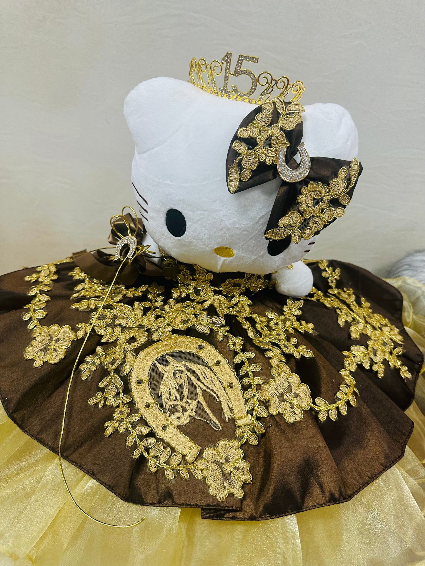 Hello kitty charra