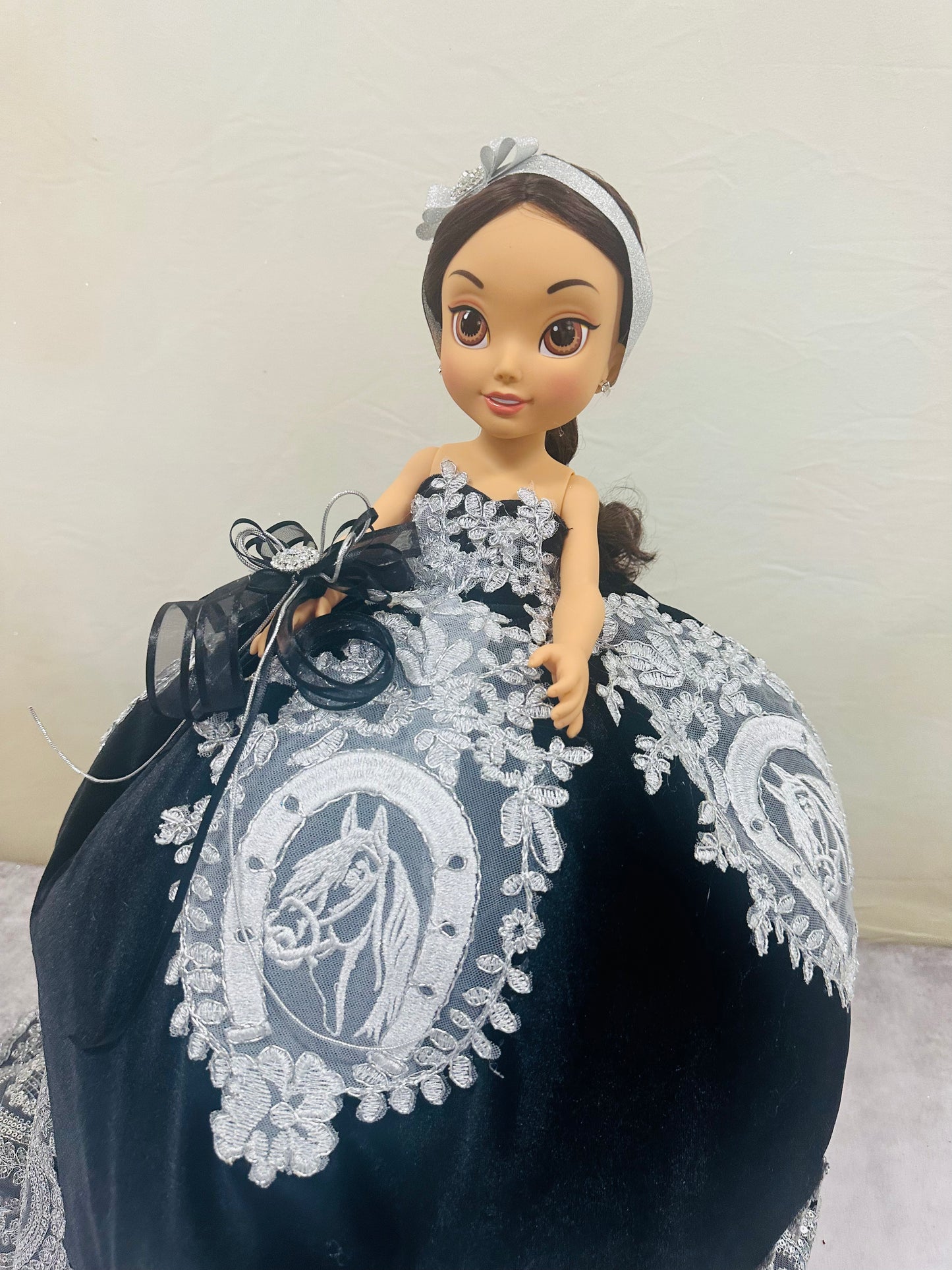 Jasmin doll