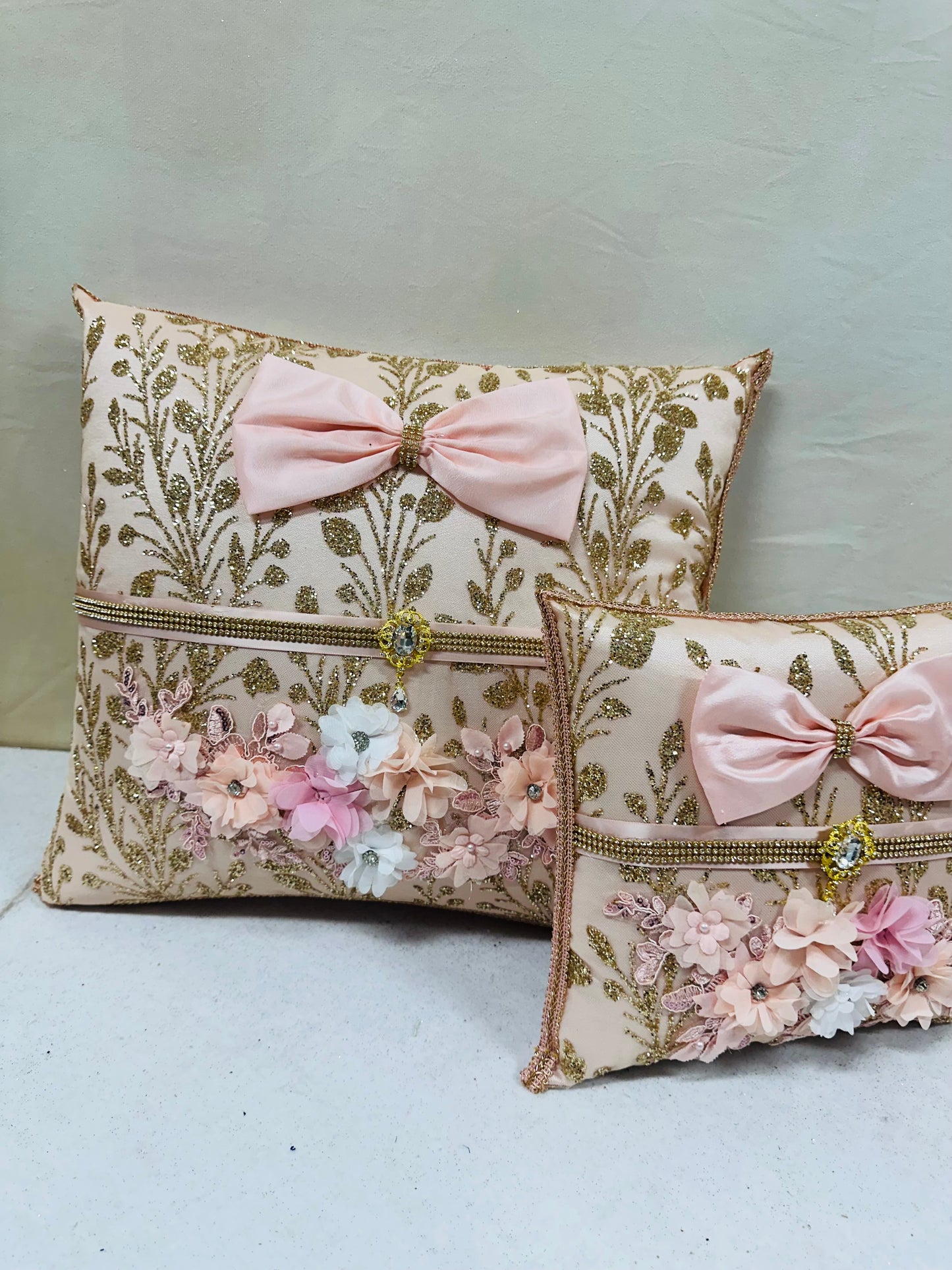 PILLOWS SET