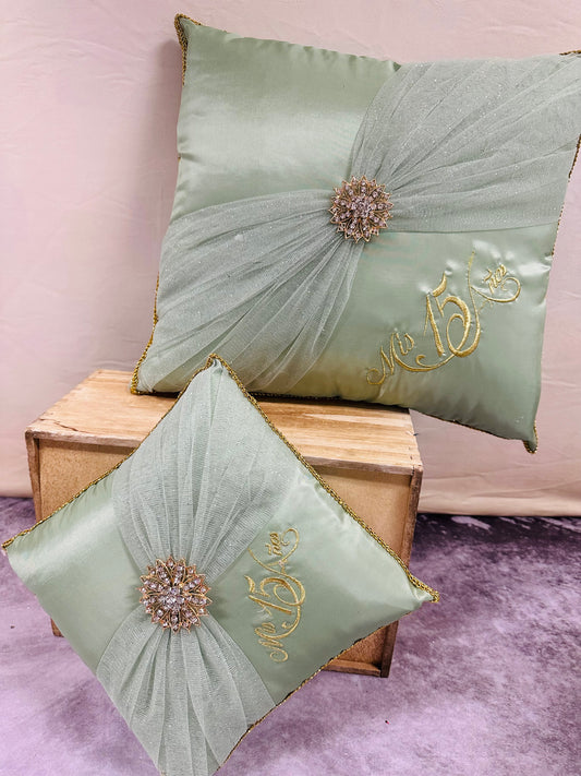 Quinceañera pillow set