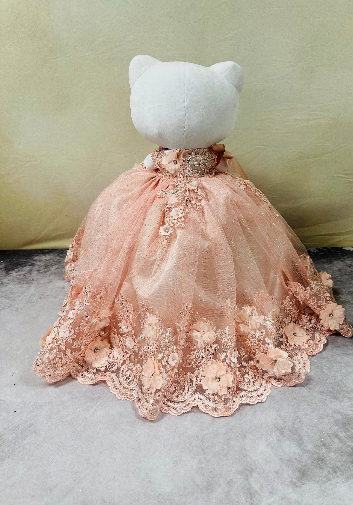 Quinceañera Hello kitty doll