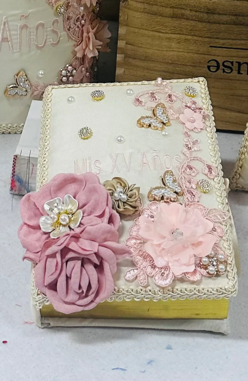 Quinceañera pillow set