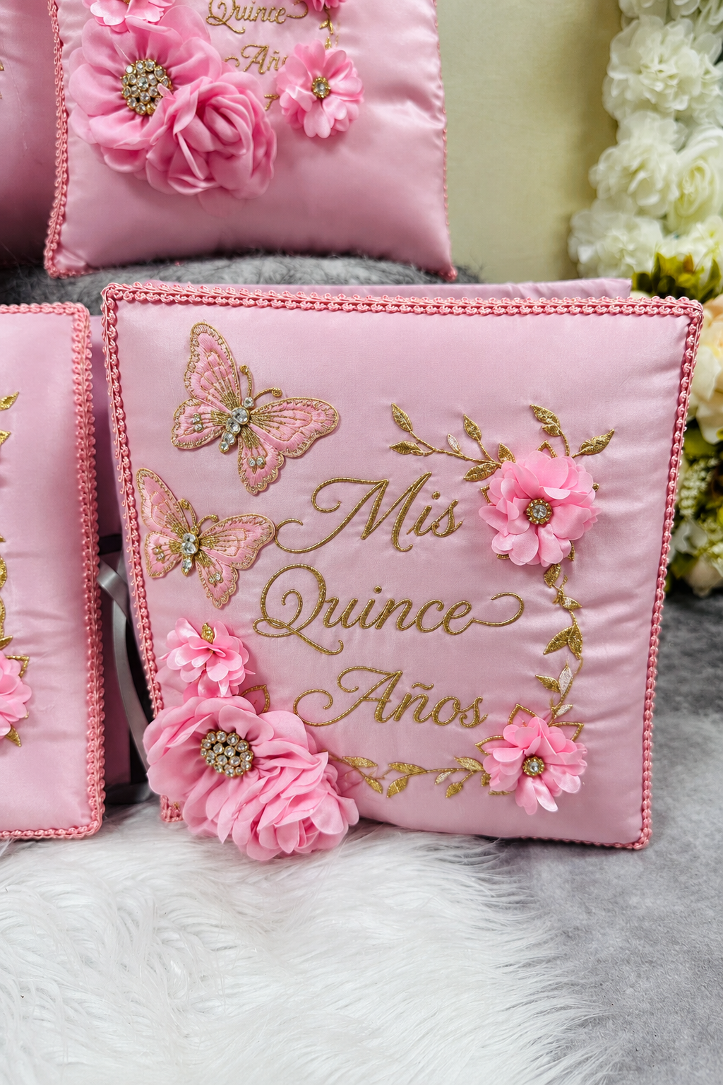Quinceañera pillow set