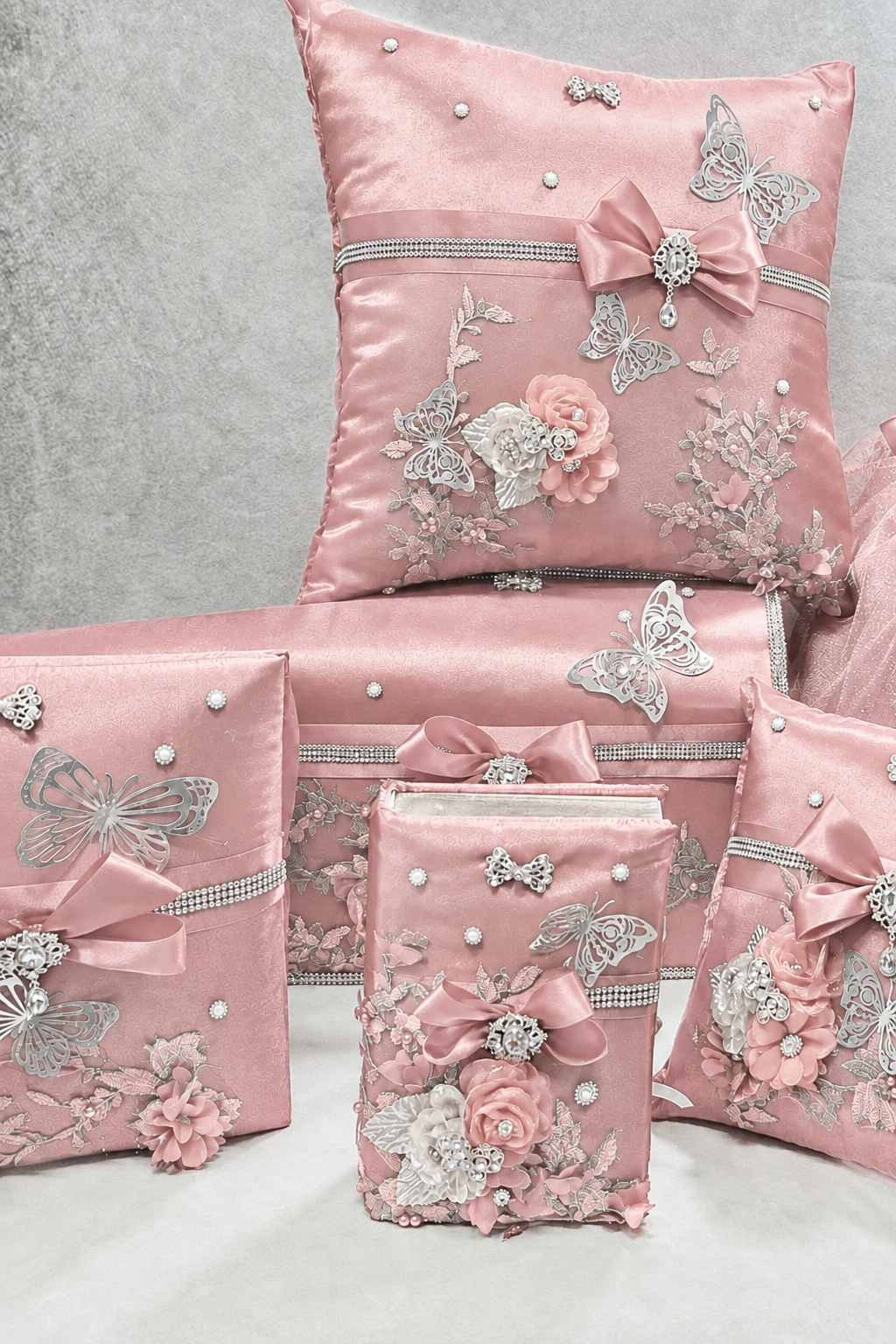 Quinceañera pillow set