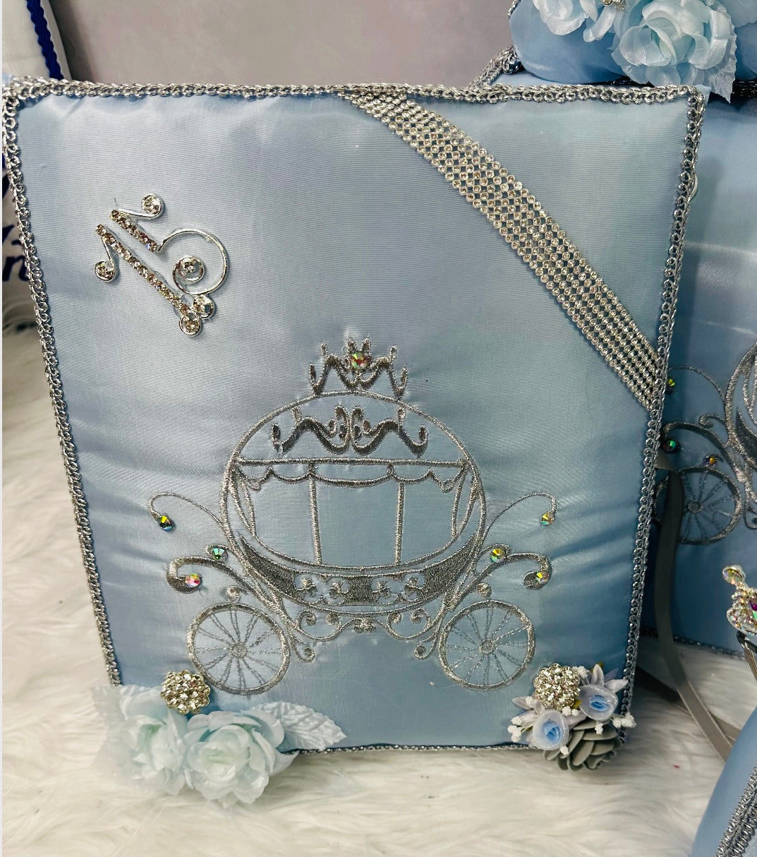 Quinceañera pillow set Cinderella team