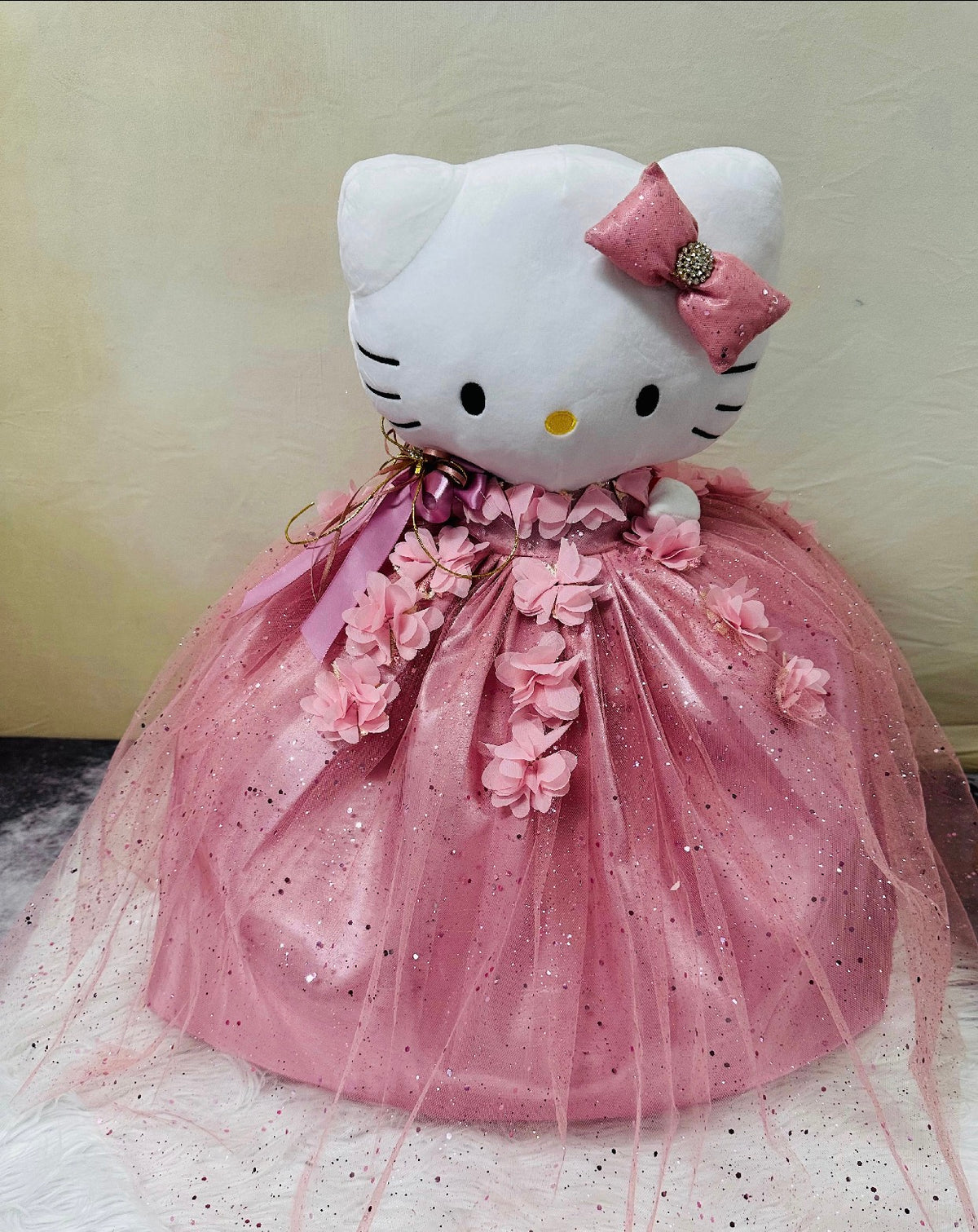 Quinceañera Hello kitty doll