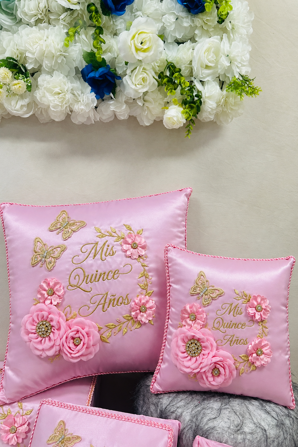 Quinceañera pillow set