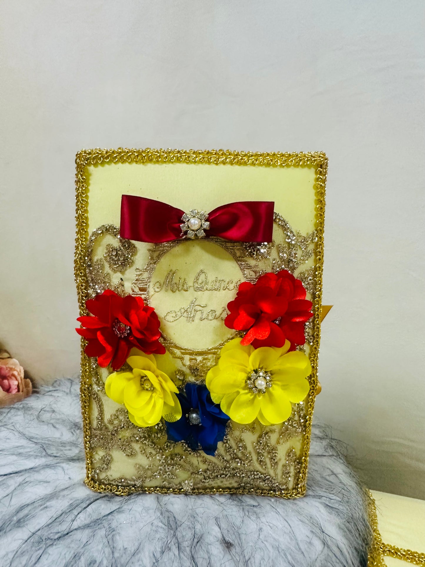 Bell quinceañera pillow set