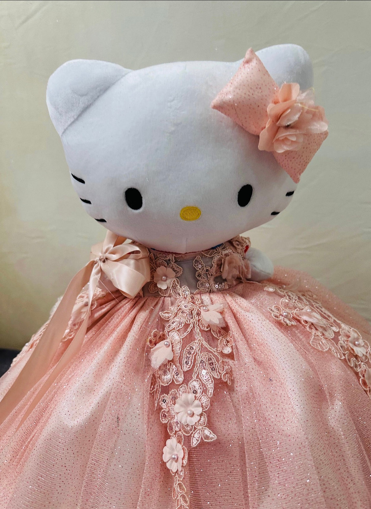 Quinceañera Hello kitty doll
