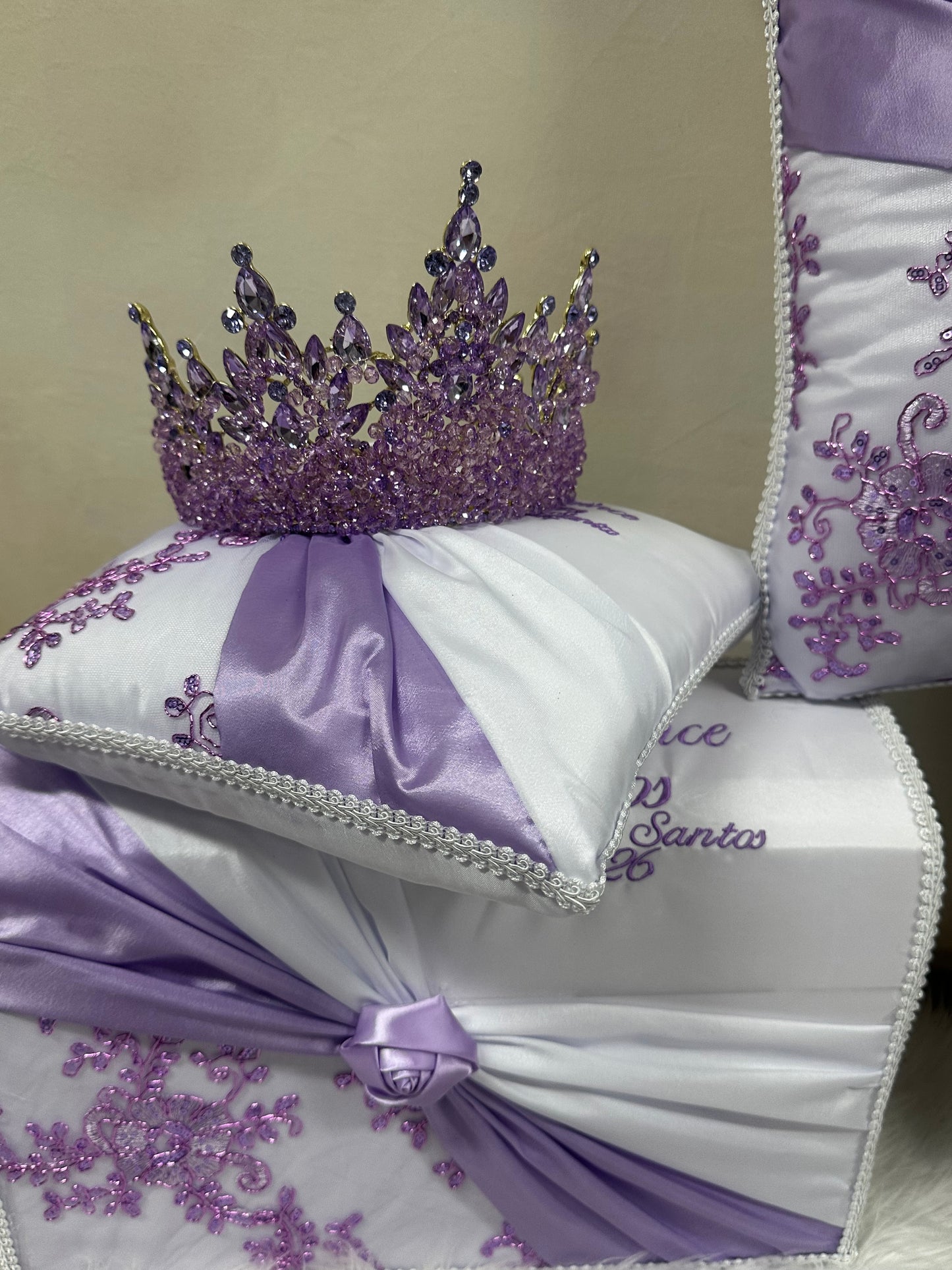 Quinceañera pillow set