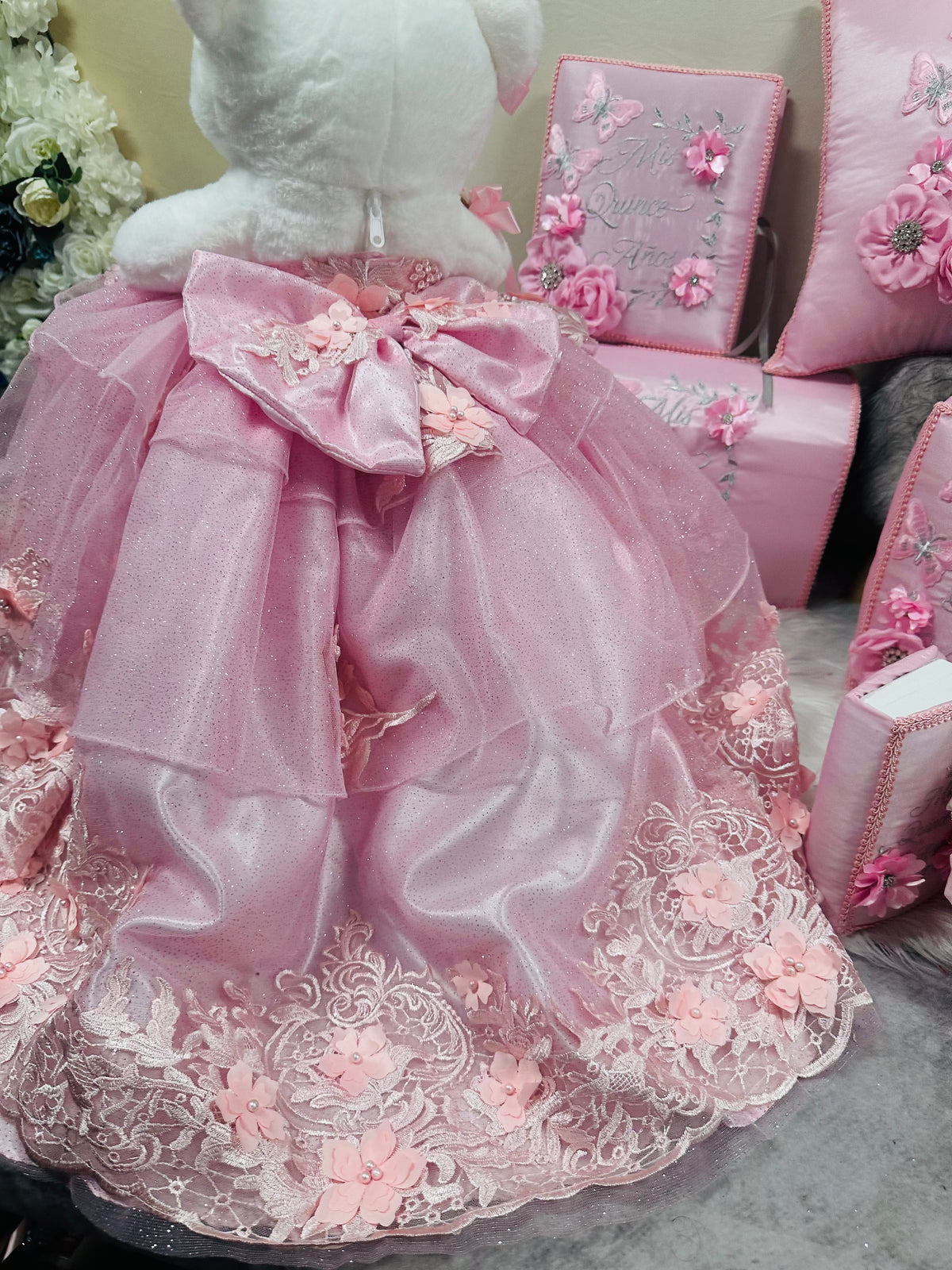 Quinceañera pillow set
