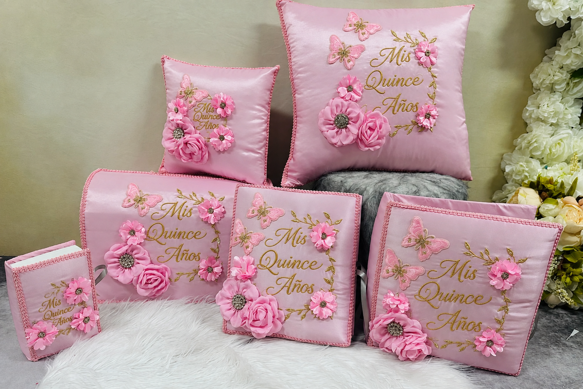 Quinceañera pillow set