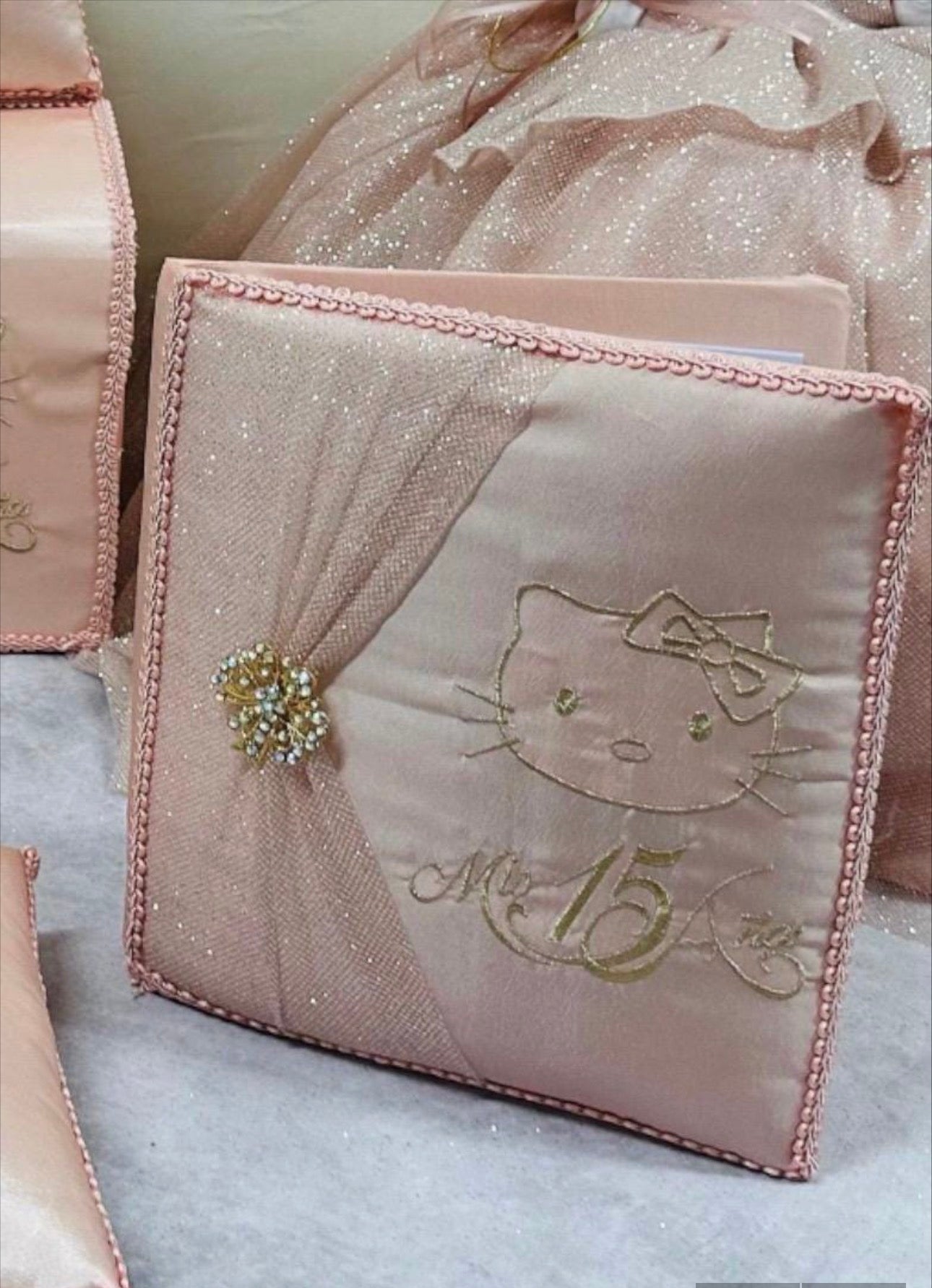 Quinceañera hello kitty set