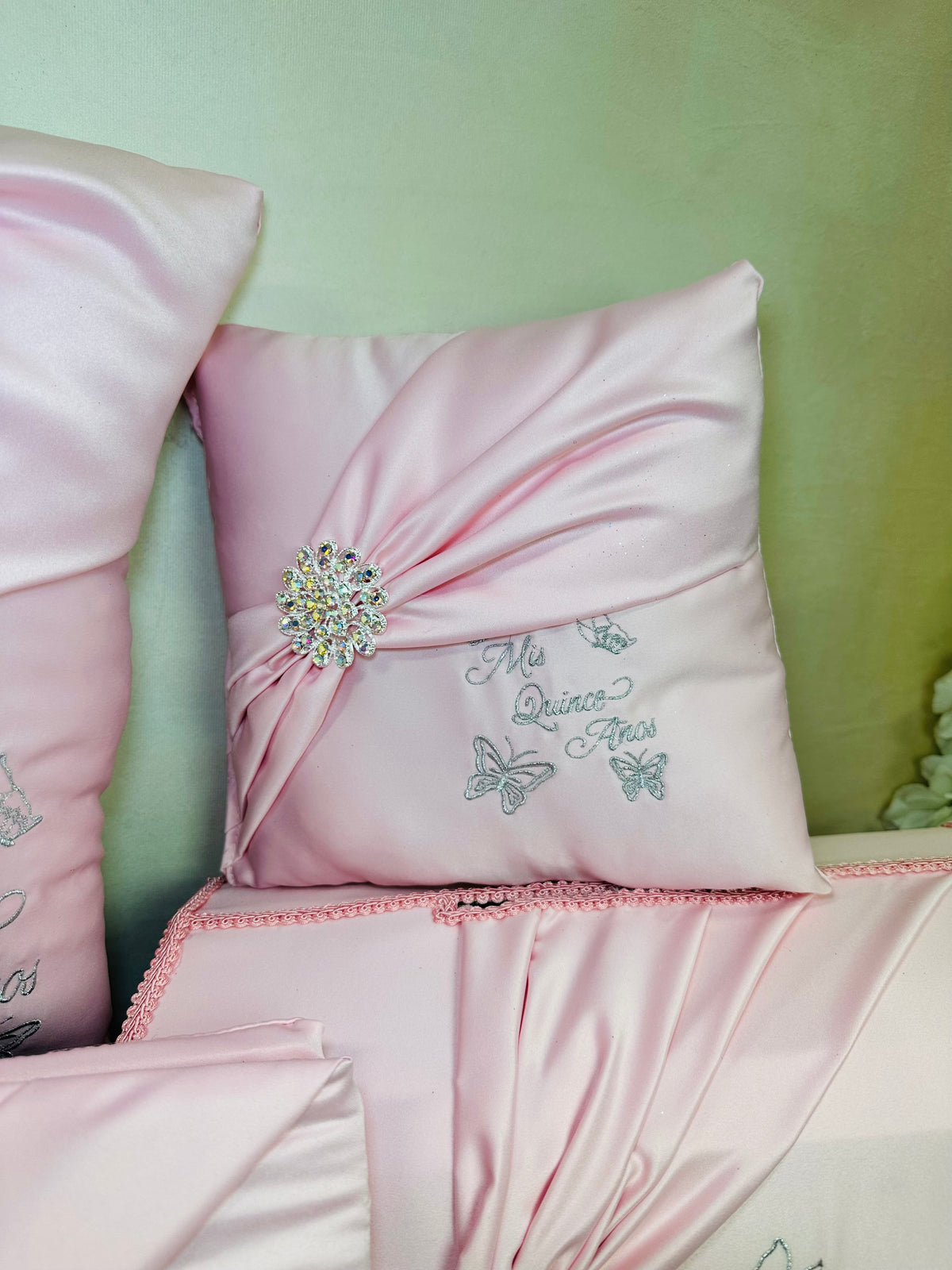 Quinceañera set