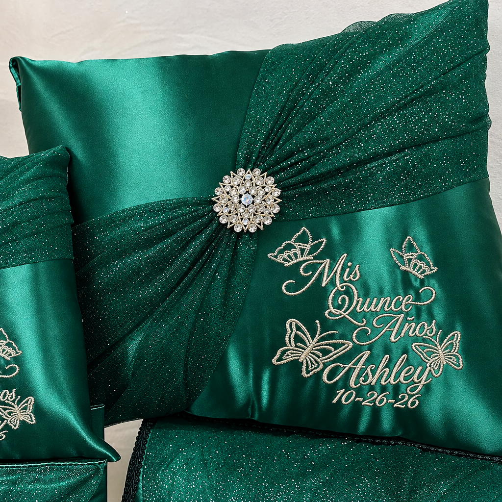 Quinceañera pillow set