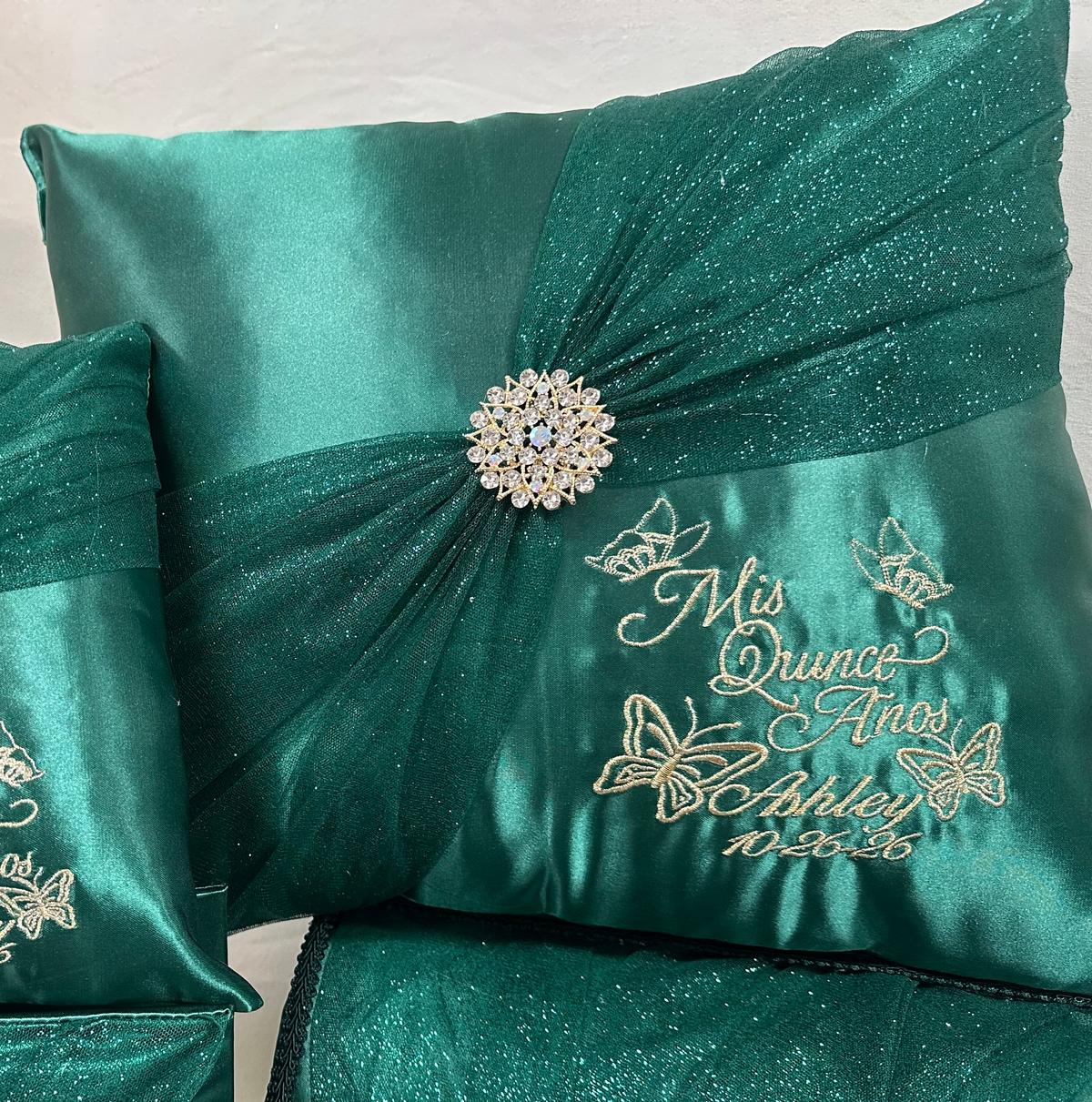 Quinceañera pillow set