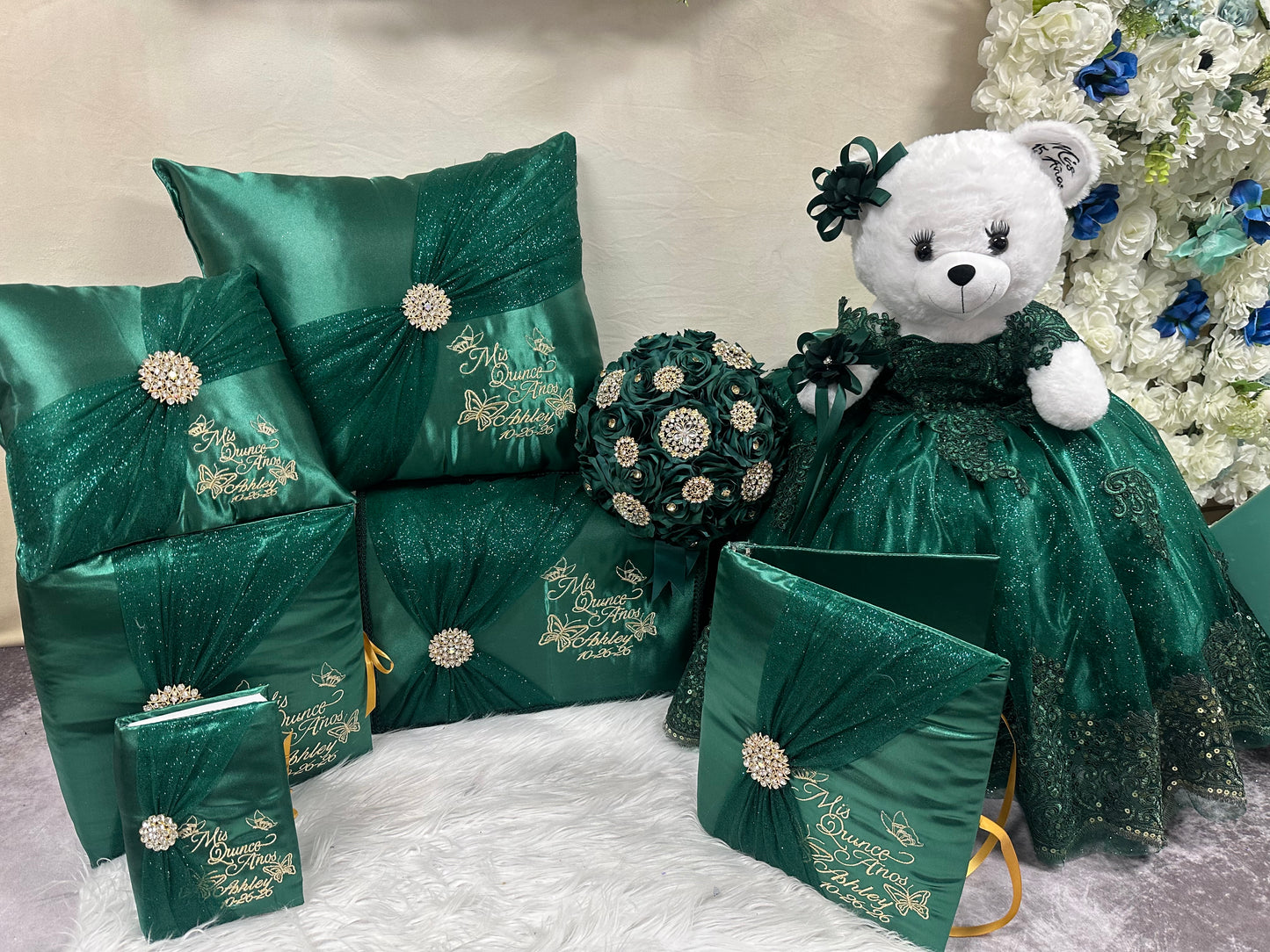 Quinceañera pillow set