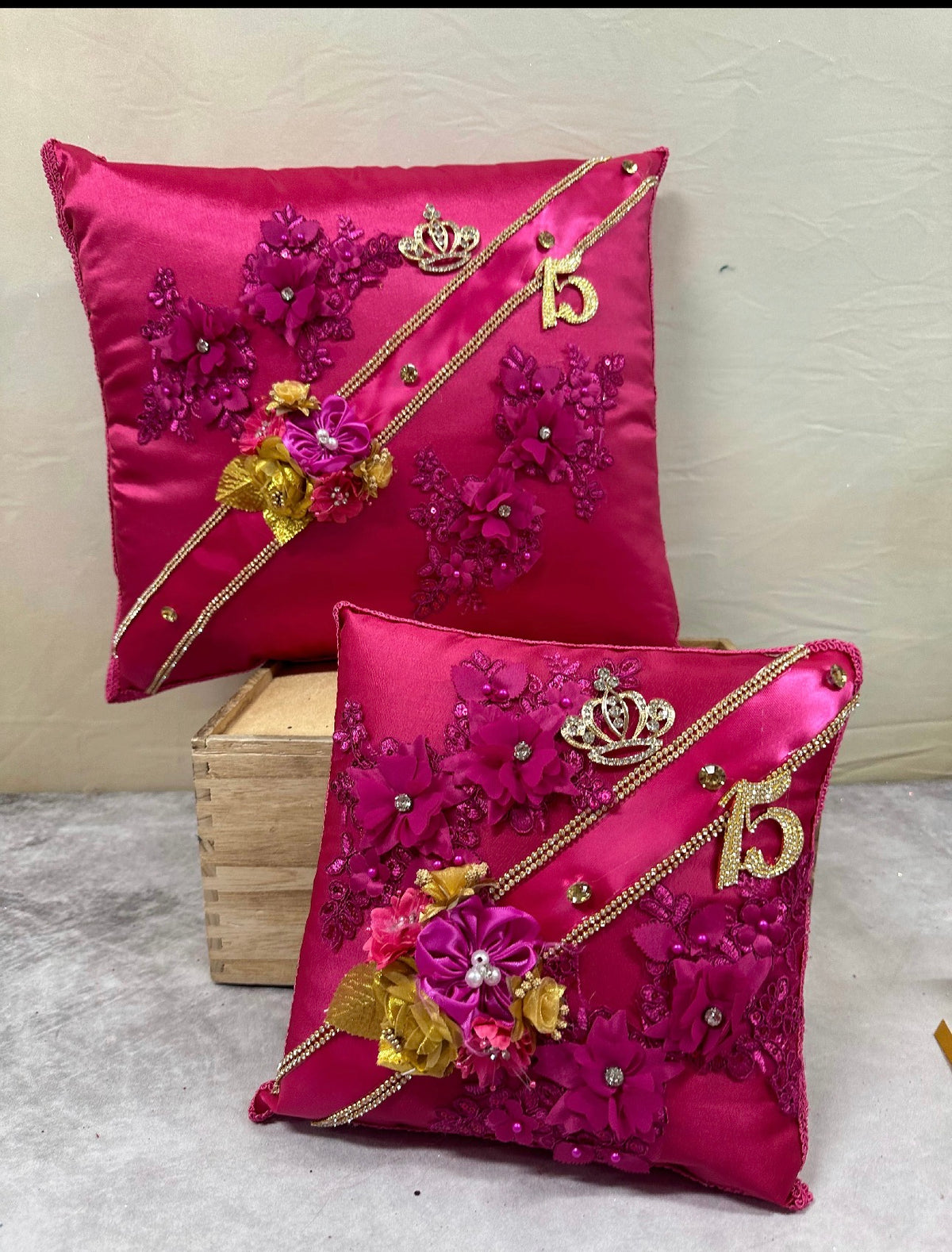 Quinceañera pillow set