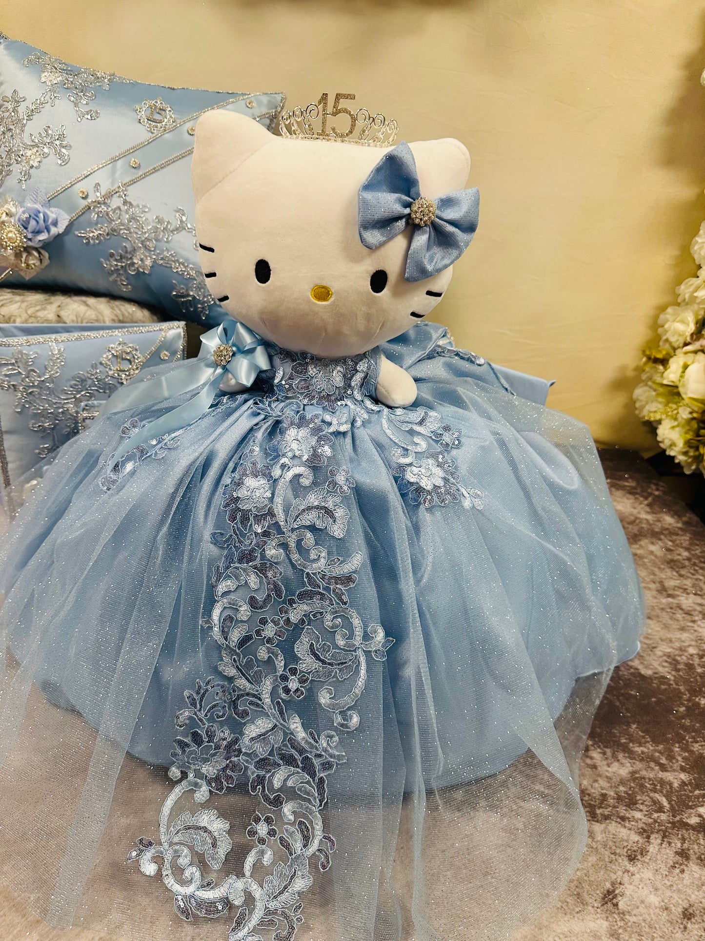 Hello kitty quince doll