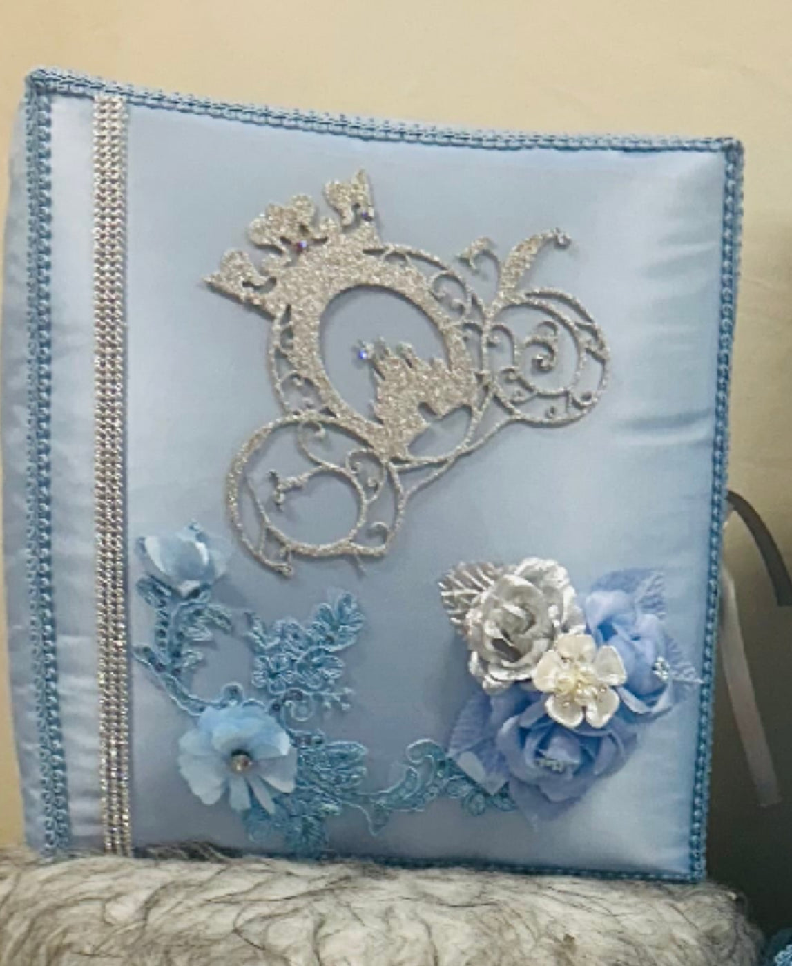 Quinceañera pillow cinderella set
