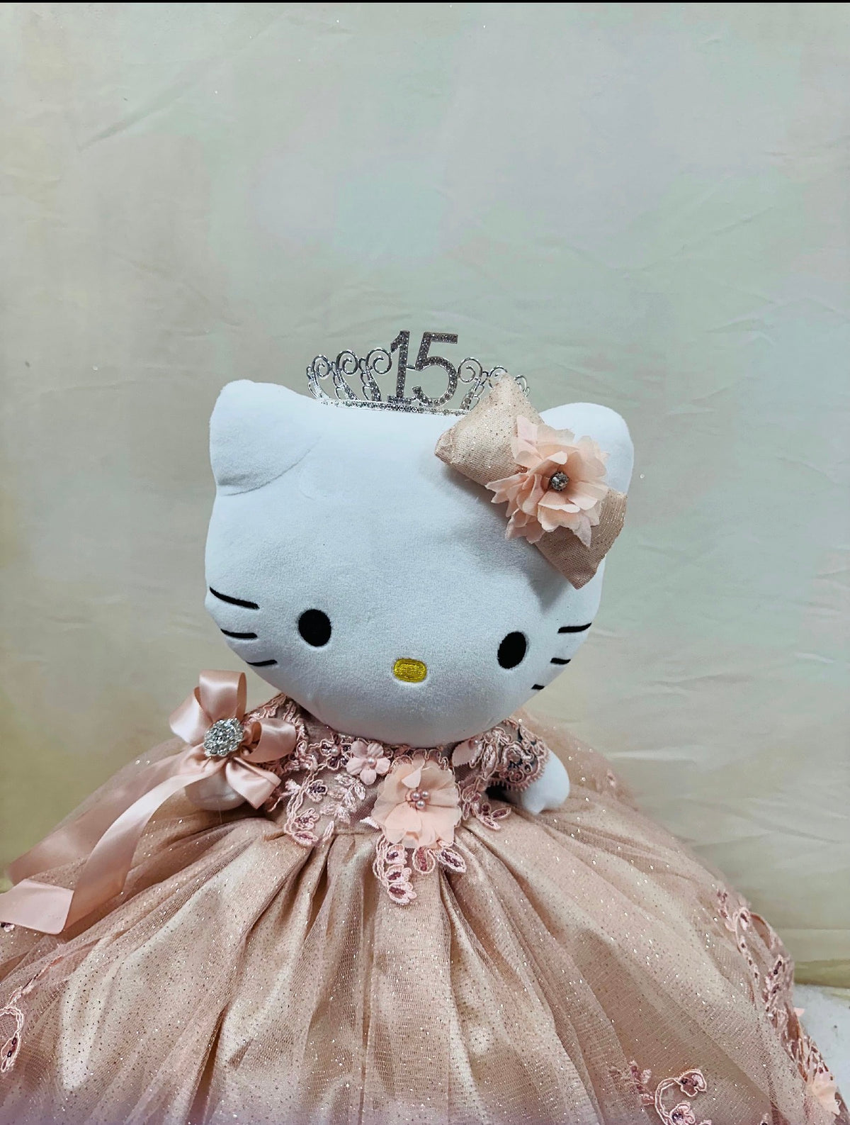 Quinceañera Hello kitty doll