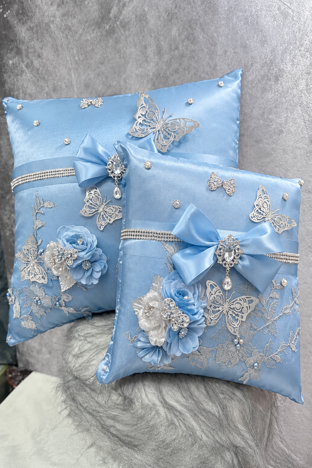 Quinceañera pillow set