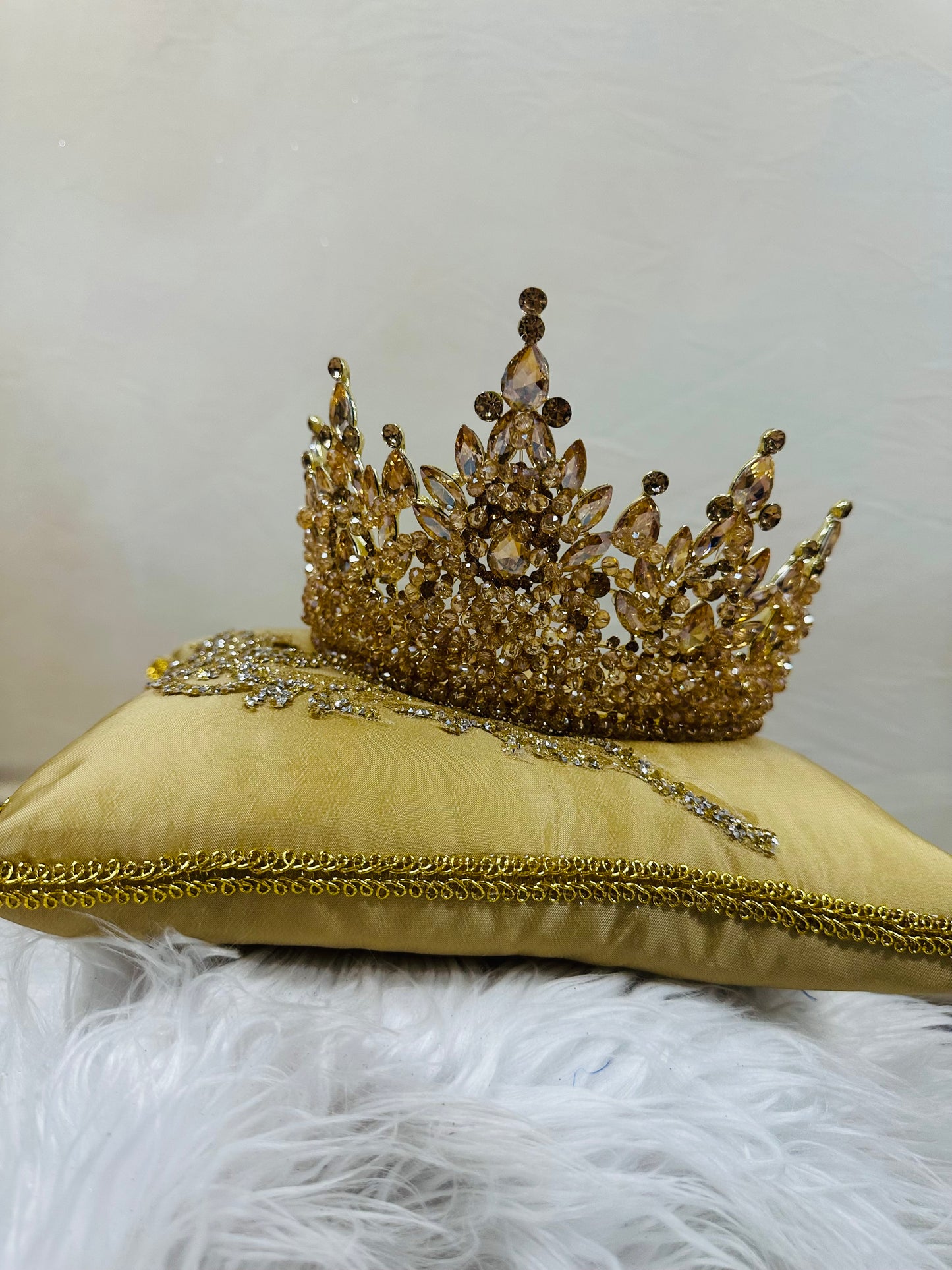 Crown 👑