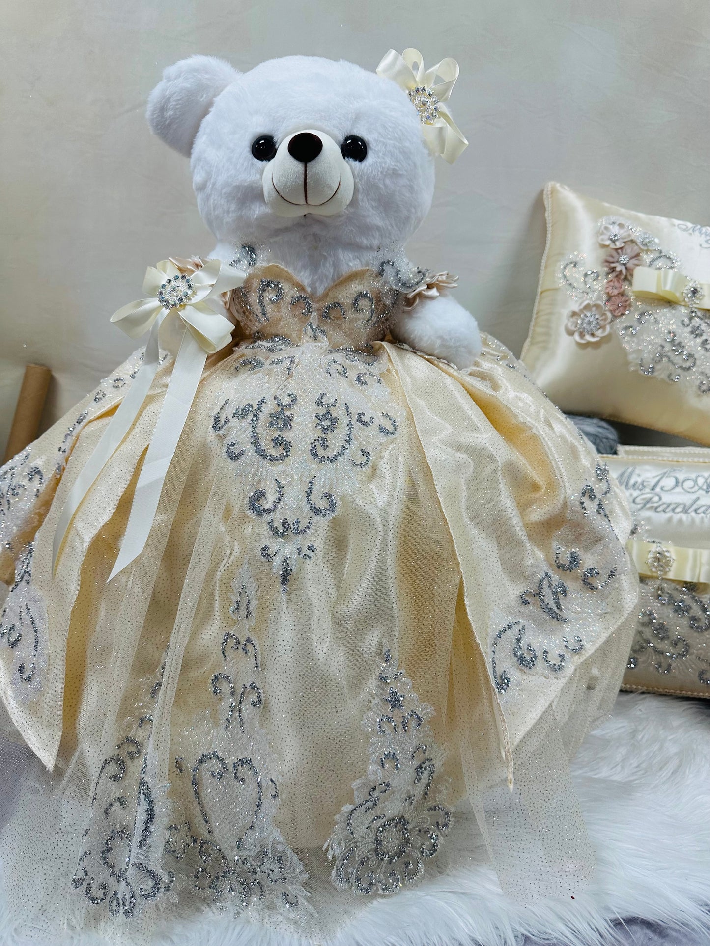 Quinceañera pillow set