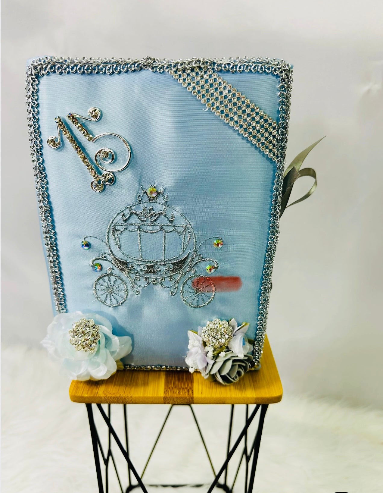 Quinceañera pillow set Cinderella team