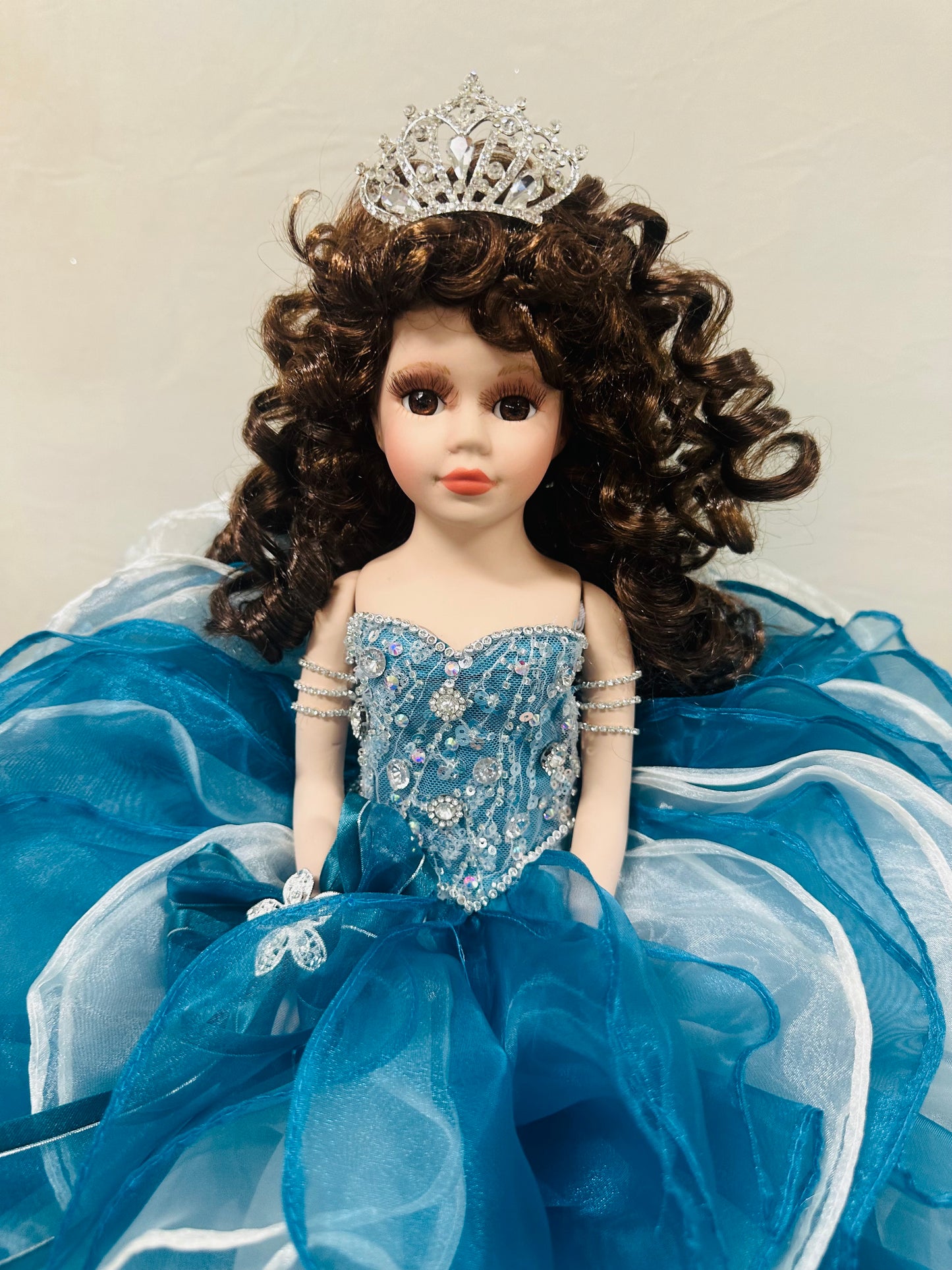 Ruffle doll