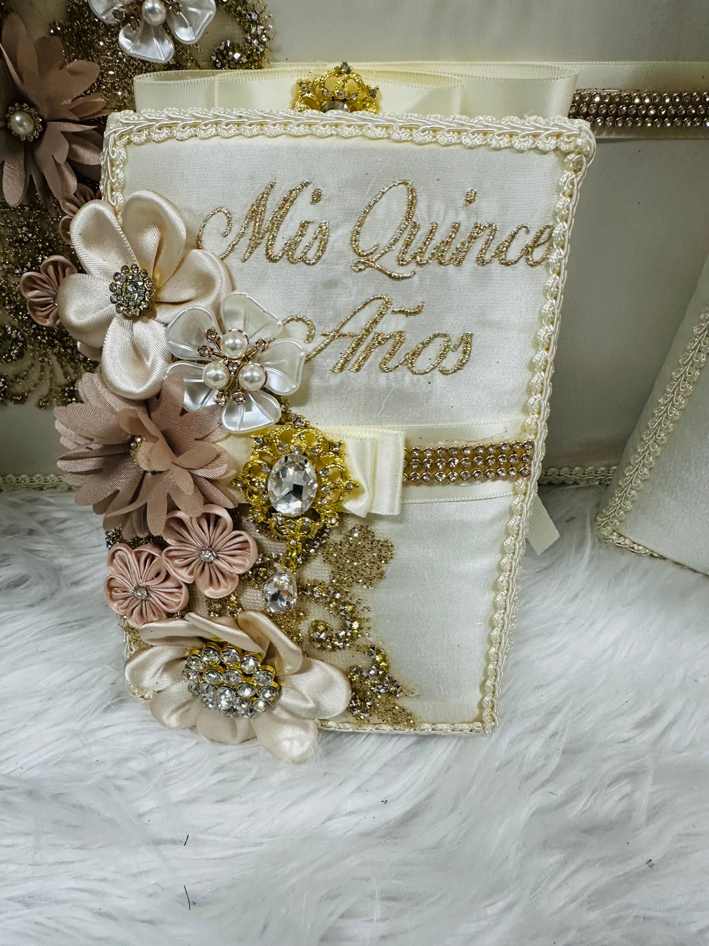 Quinceañera pillow set