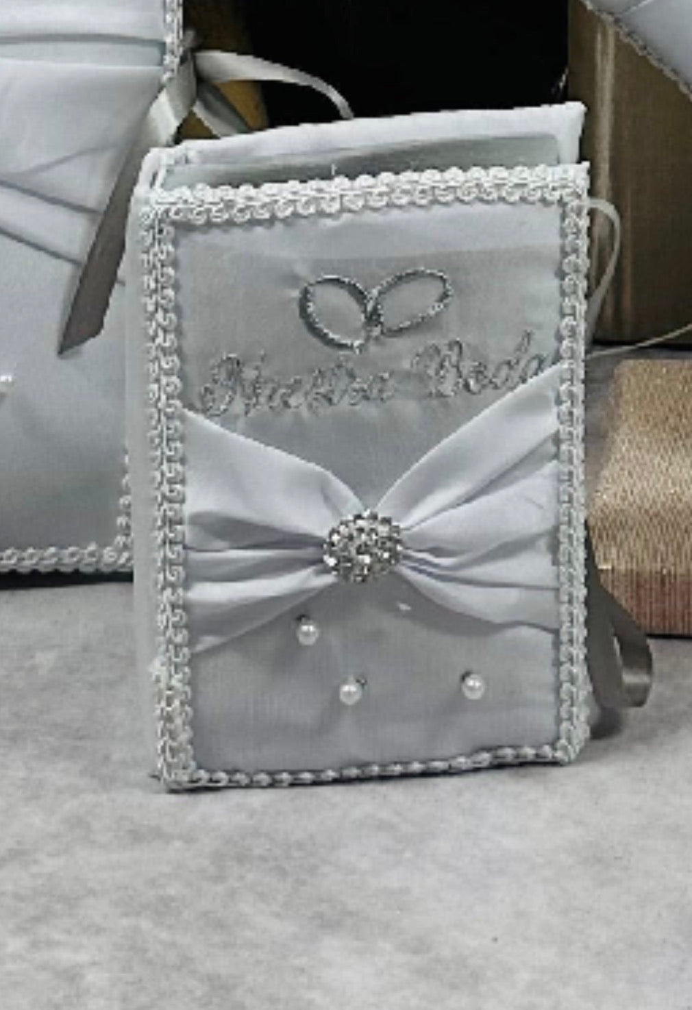 Wedding pillows set