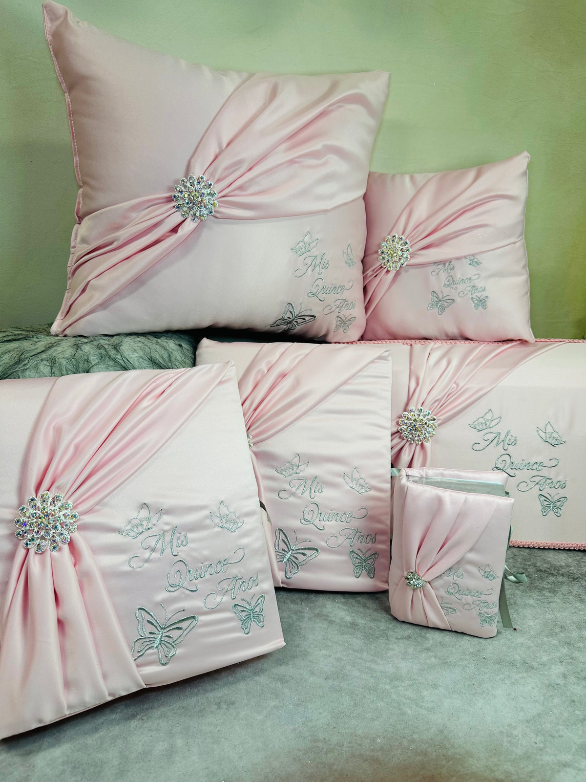 Quinceañera set