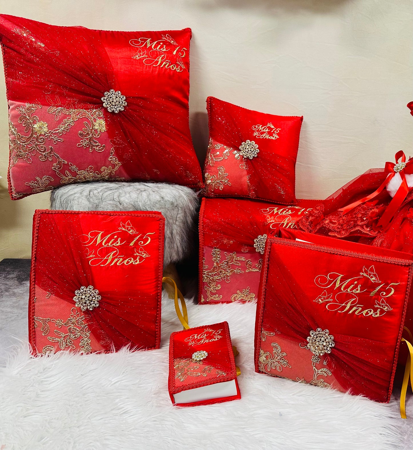 Quinceañera pillow set