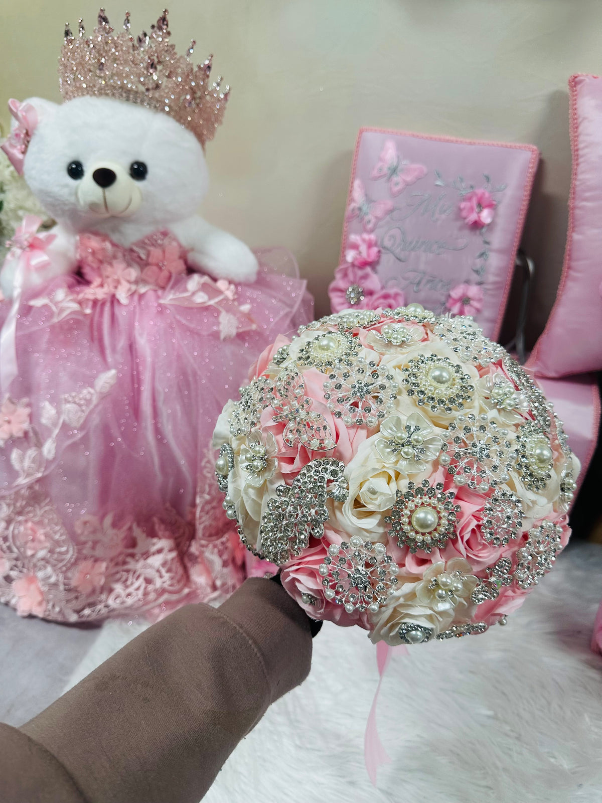 Quinceañera pillow set