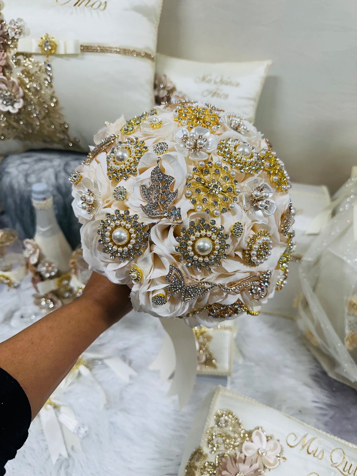 Quinceañera pillow set