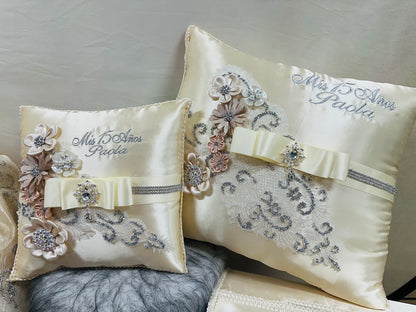 Quinceañera pillow set
