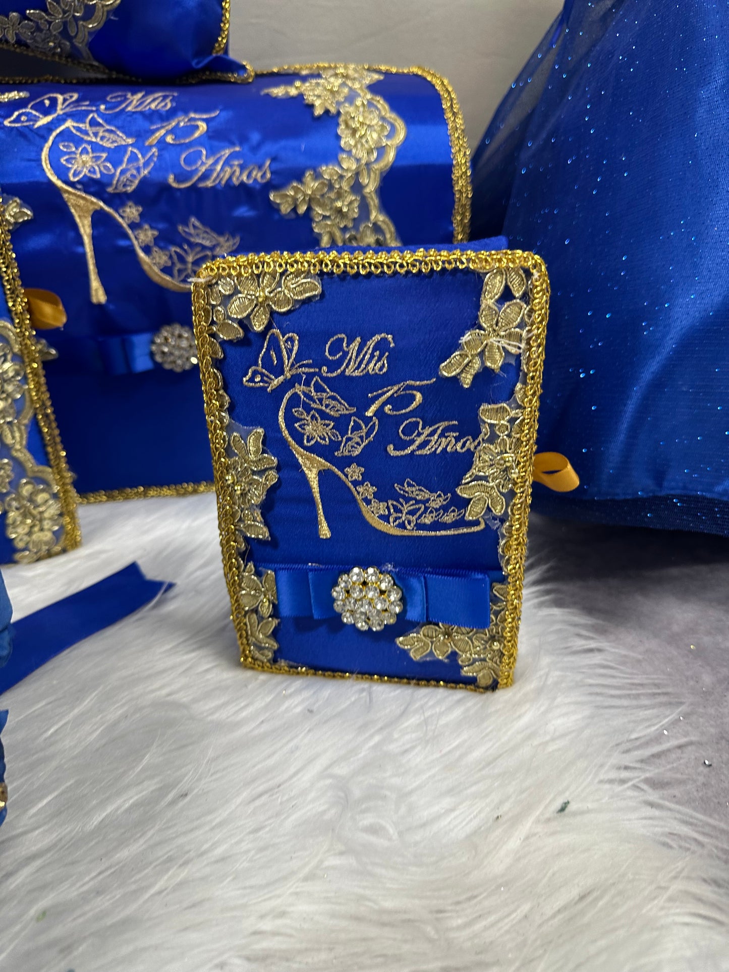 Quinceañera pillow set
