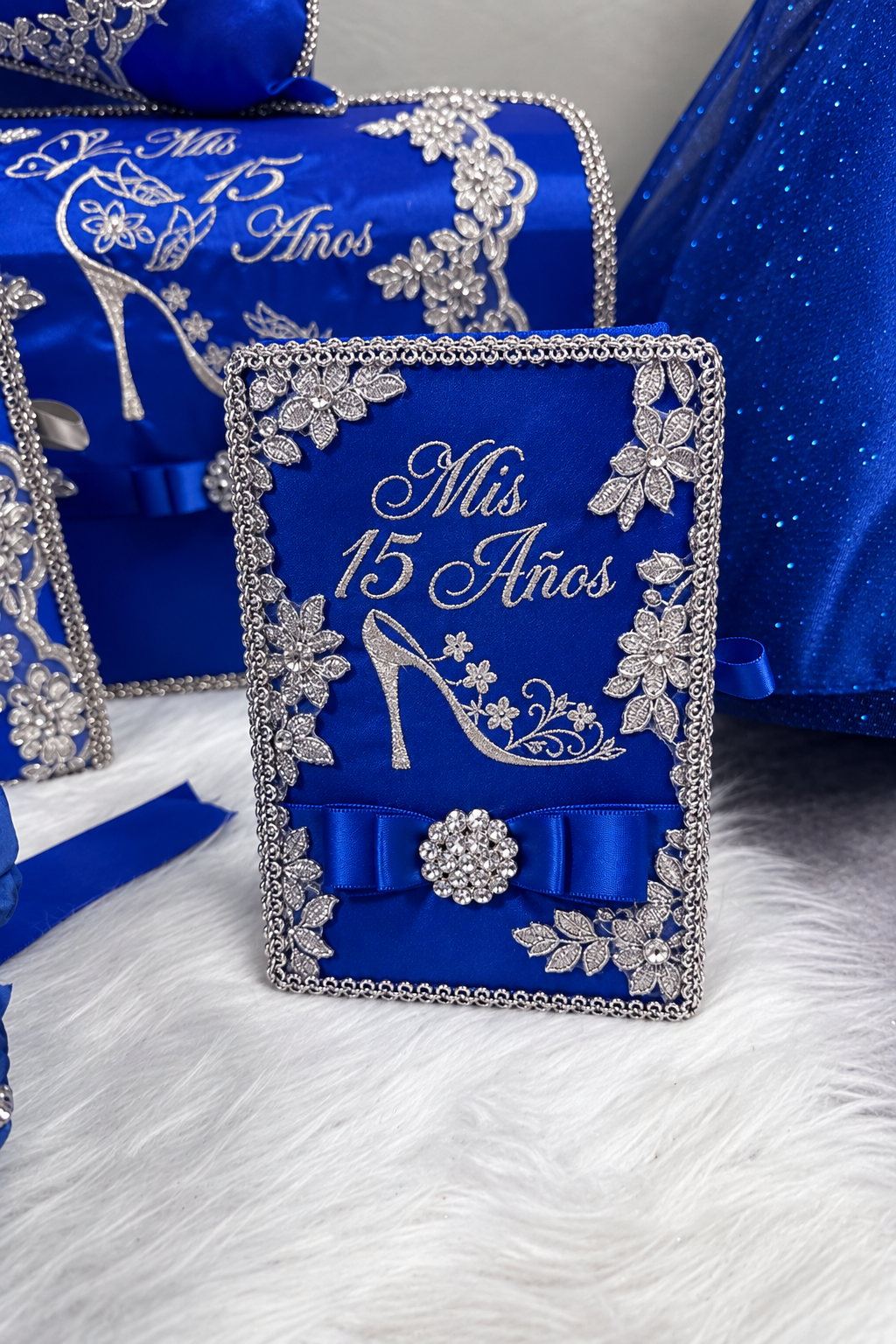 Quinceañera pillow set