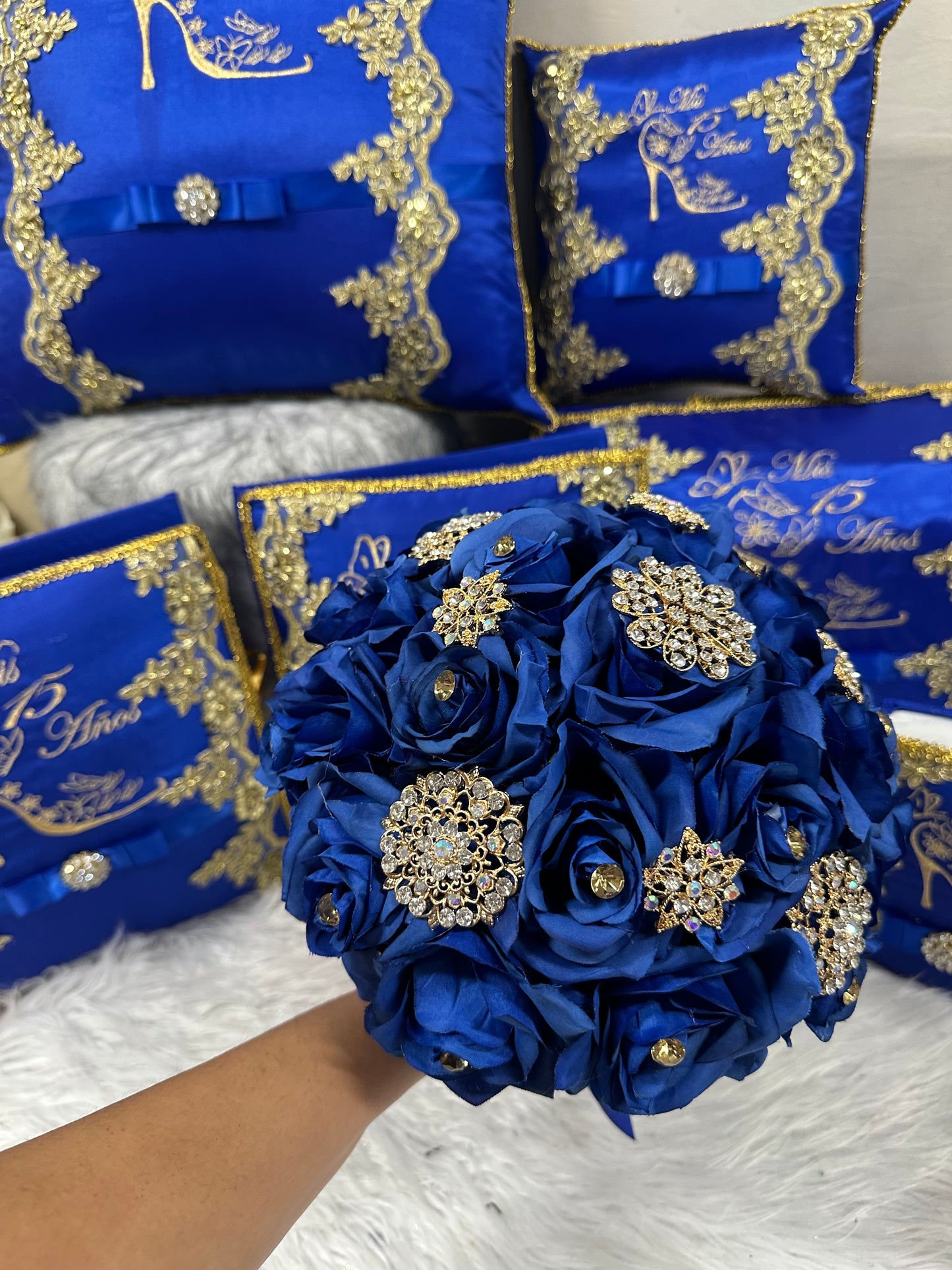 Quinceañera pillow set
