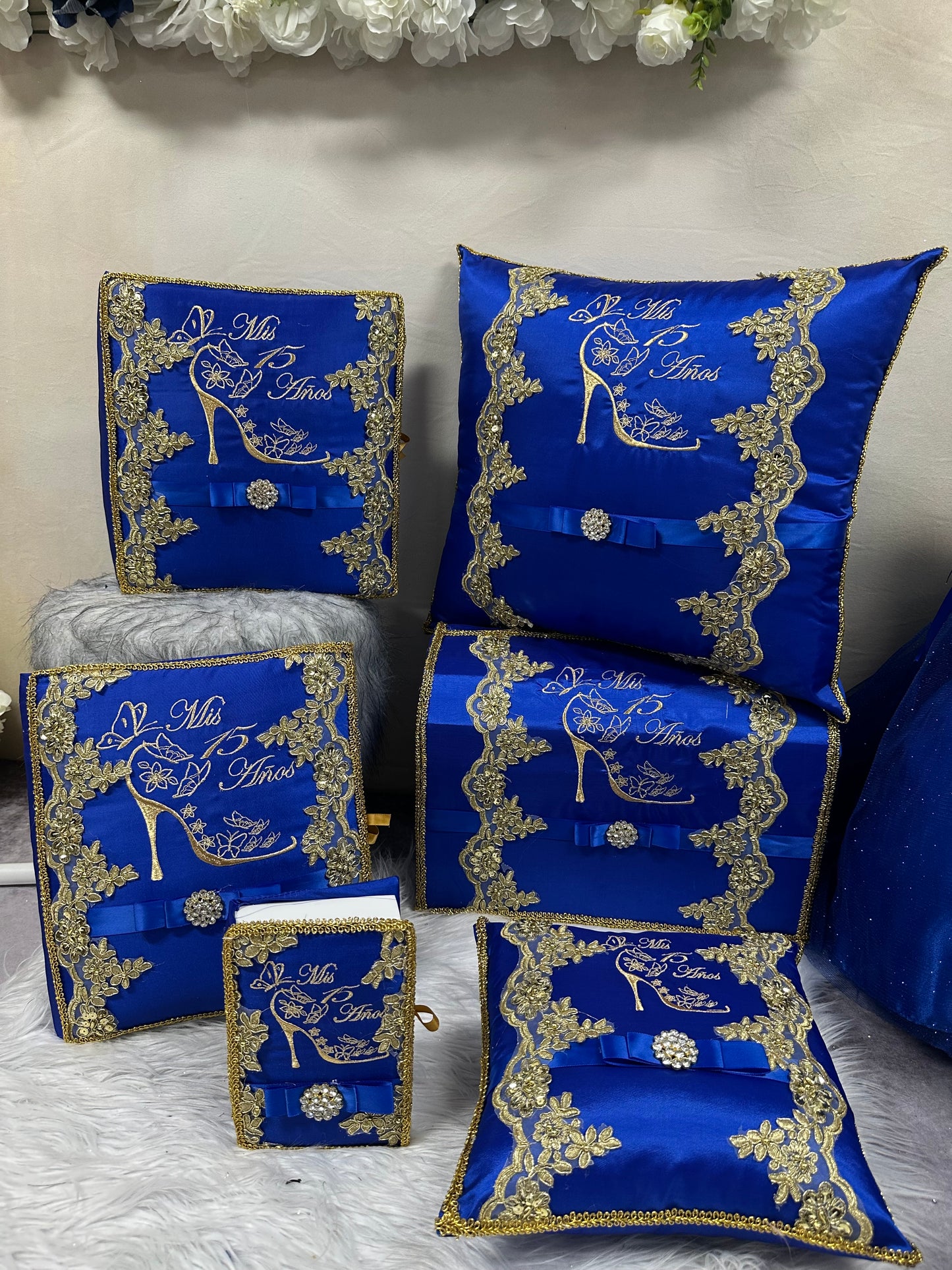 Quinceañera pillow set