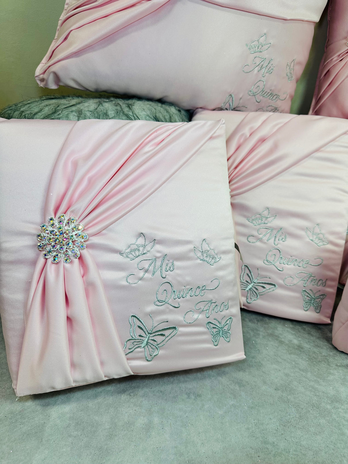 Quinceañera set