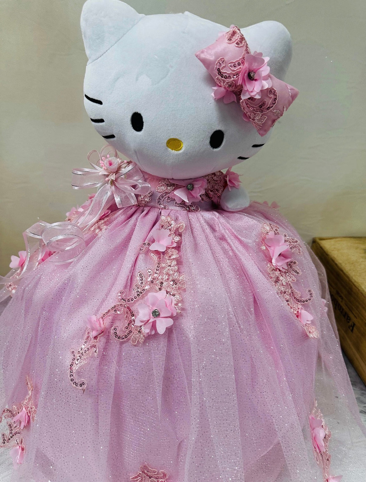 Quinceañera Hello kitty doll