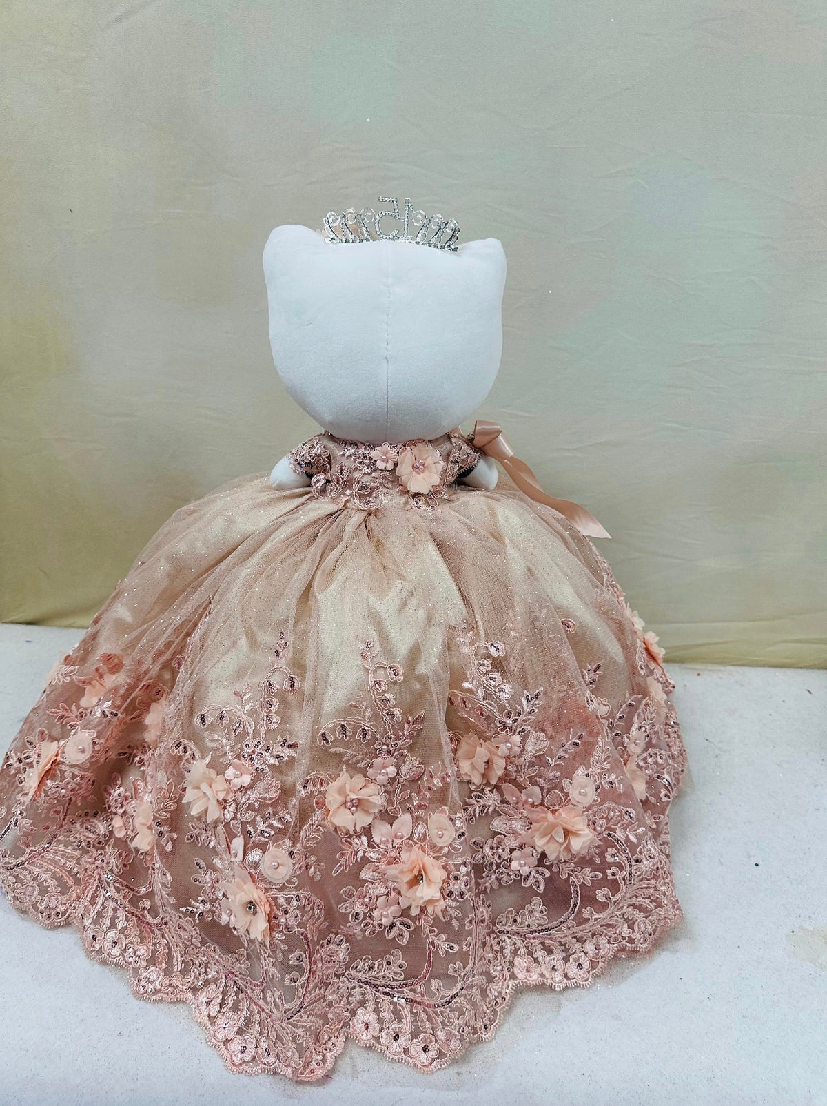 Quinceañera Hello kitty doll