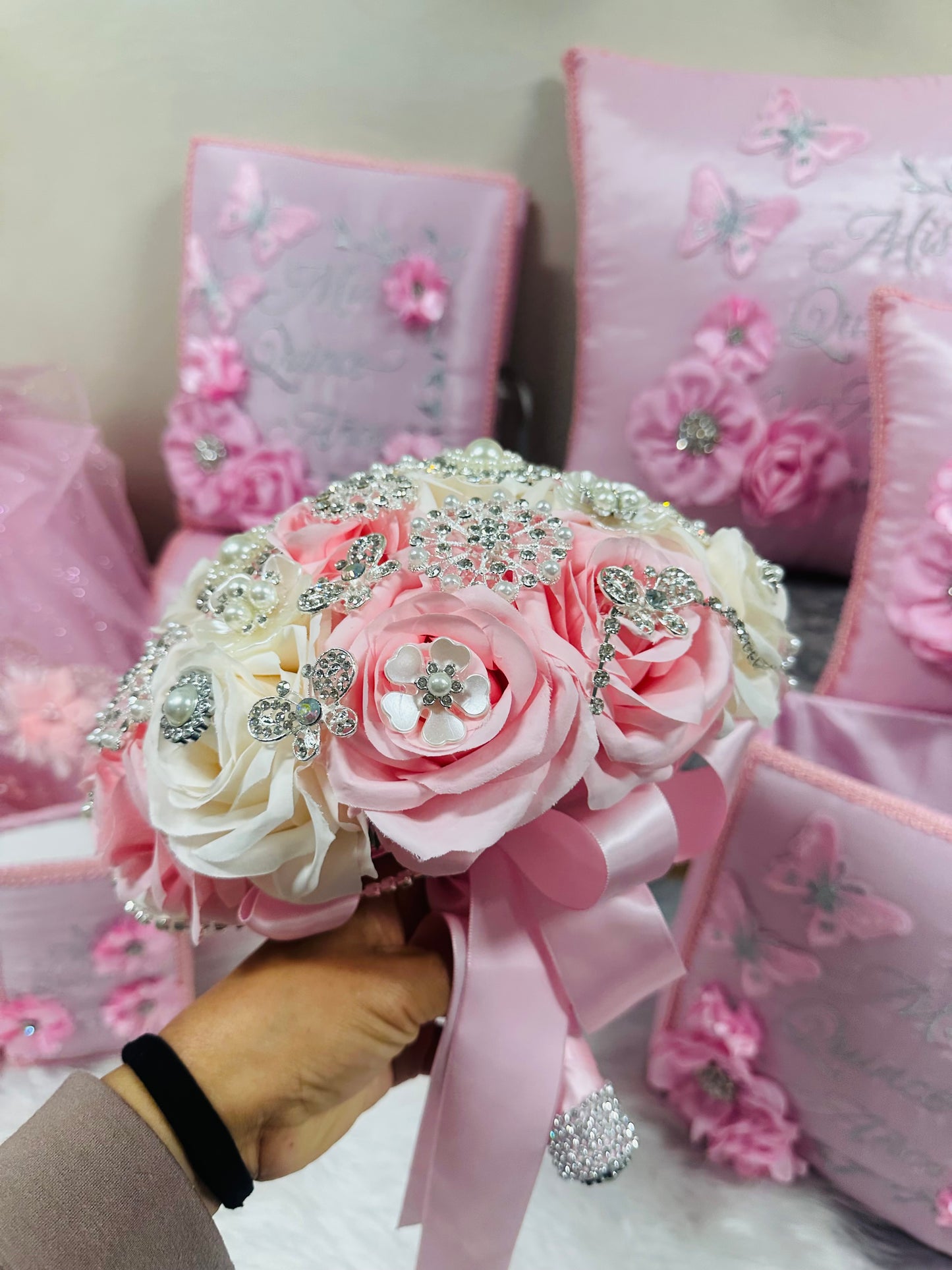 Quinceañera pillow set
