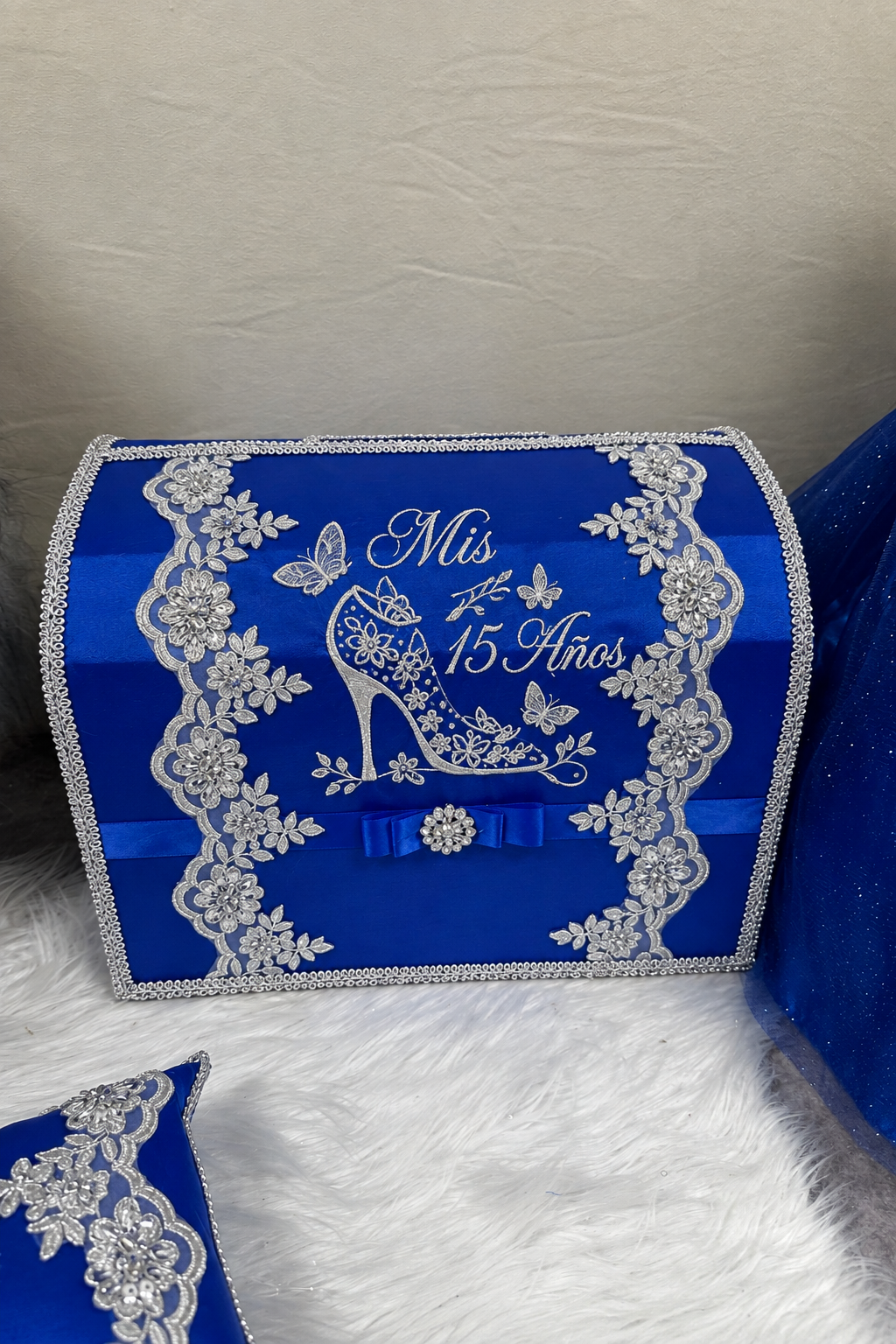 Quinceañera pillow set